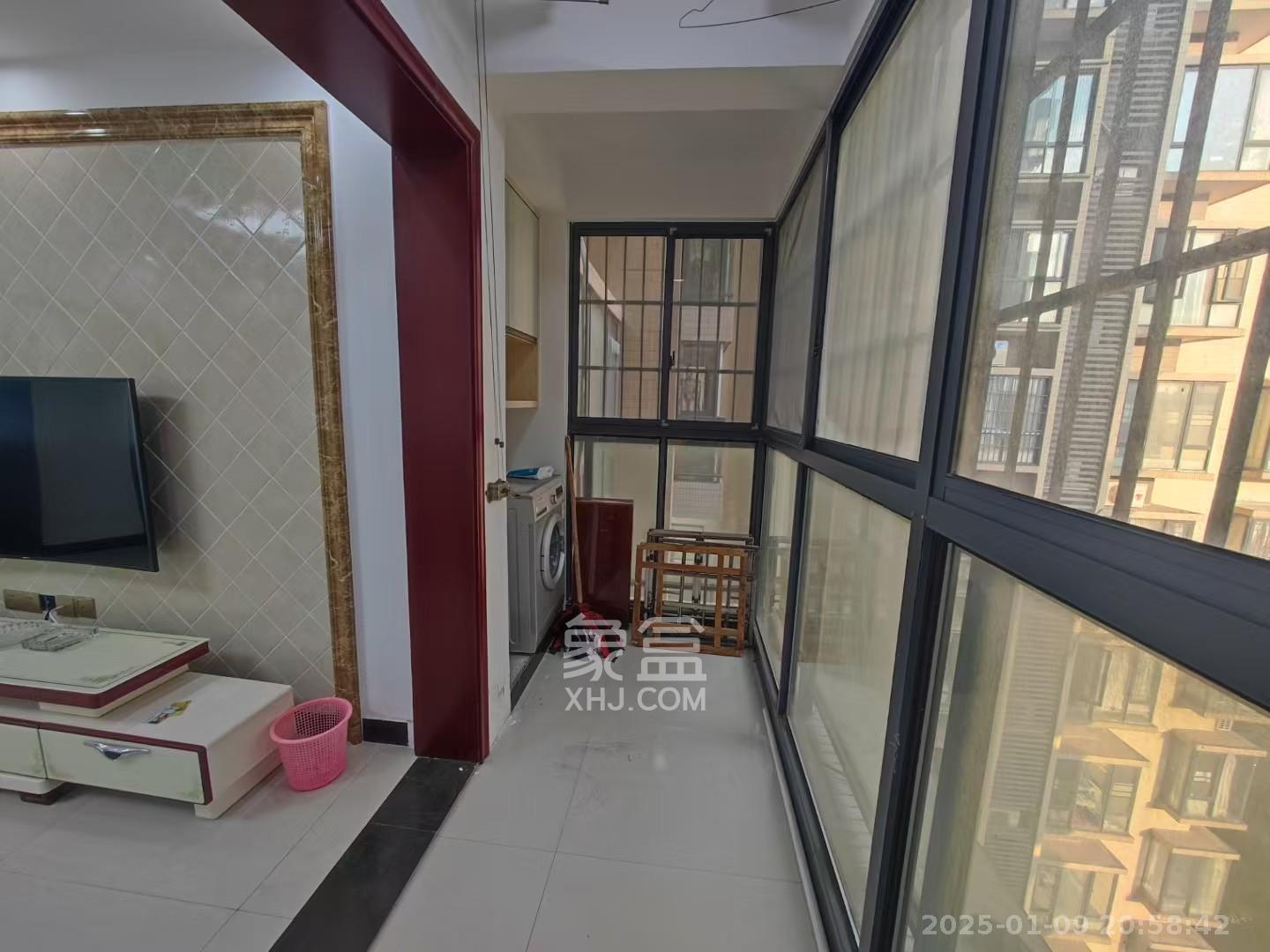 蓝山郡  3室2厅2卫    2100.0元/月 蓝山郡  3室2厅2卫    2100.0元/月室内图