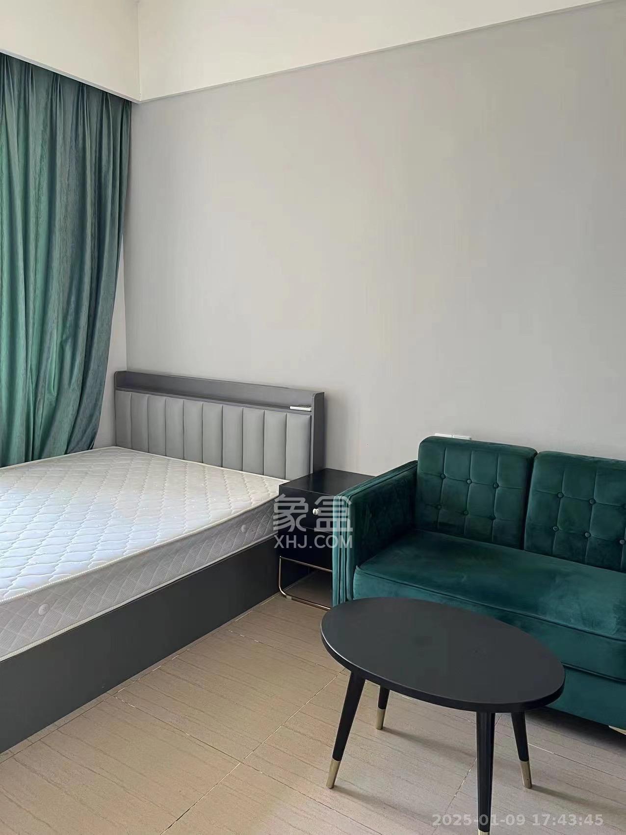 碧桂园威尼斯城  1室1厅1卫    1300.0元/月 碧桂园威尼斯城  1室1厅1卫    1300.0元/月