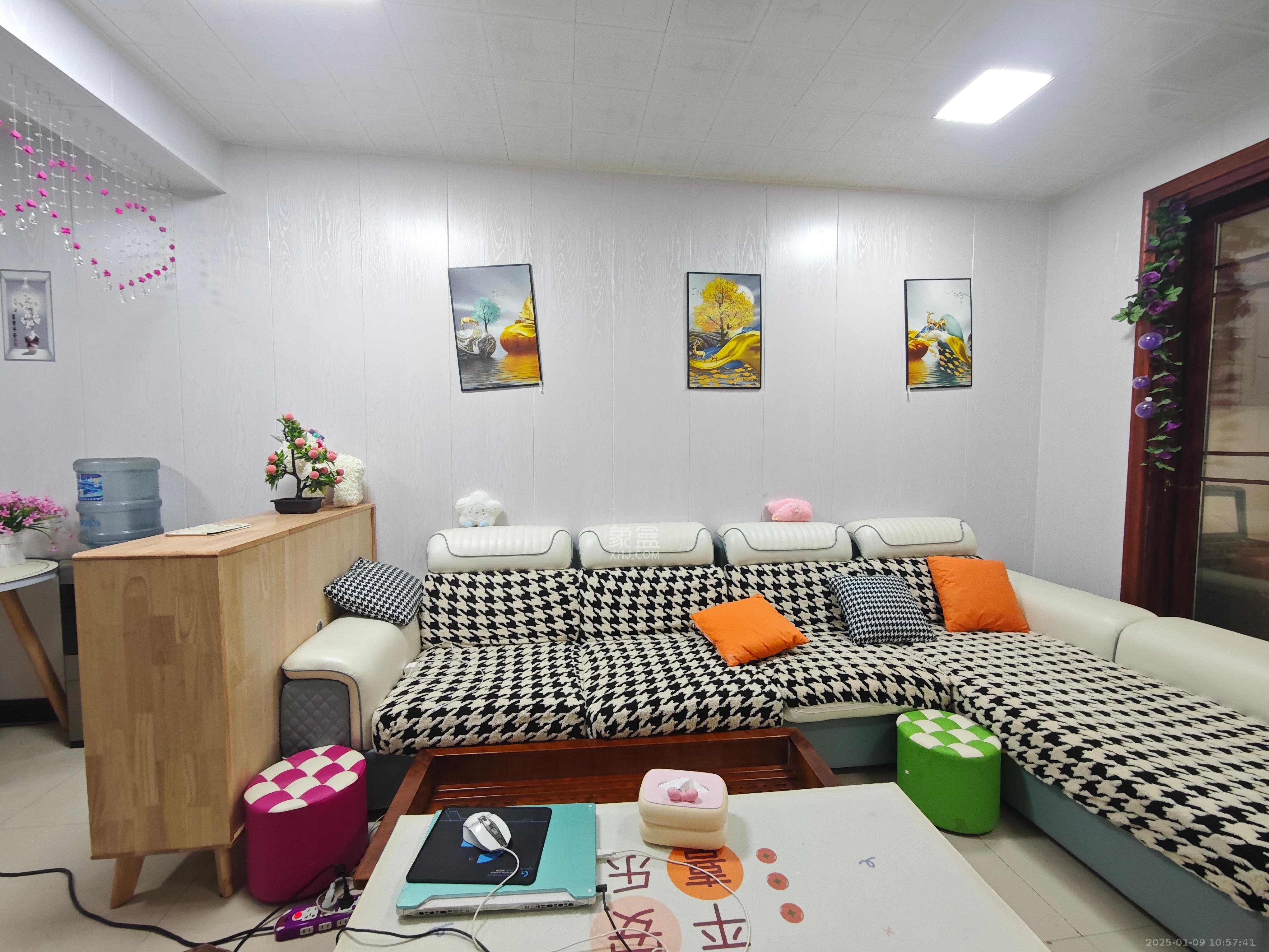 黎郡新宇康景园  2室1厅1卫    2000.0元/月 黎郡新宇康景园  2室1厅1卫    2000.0元/月室内图