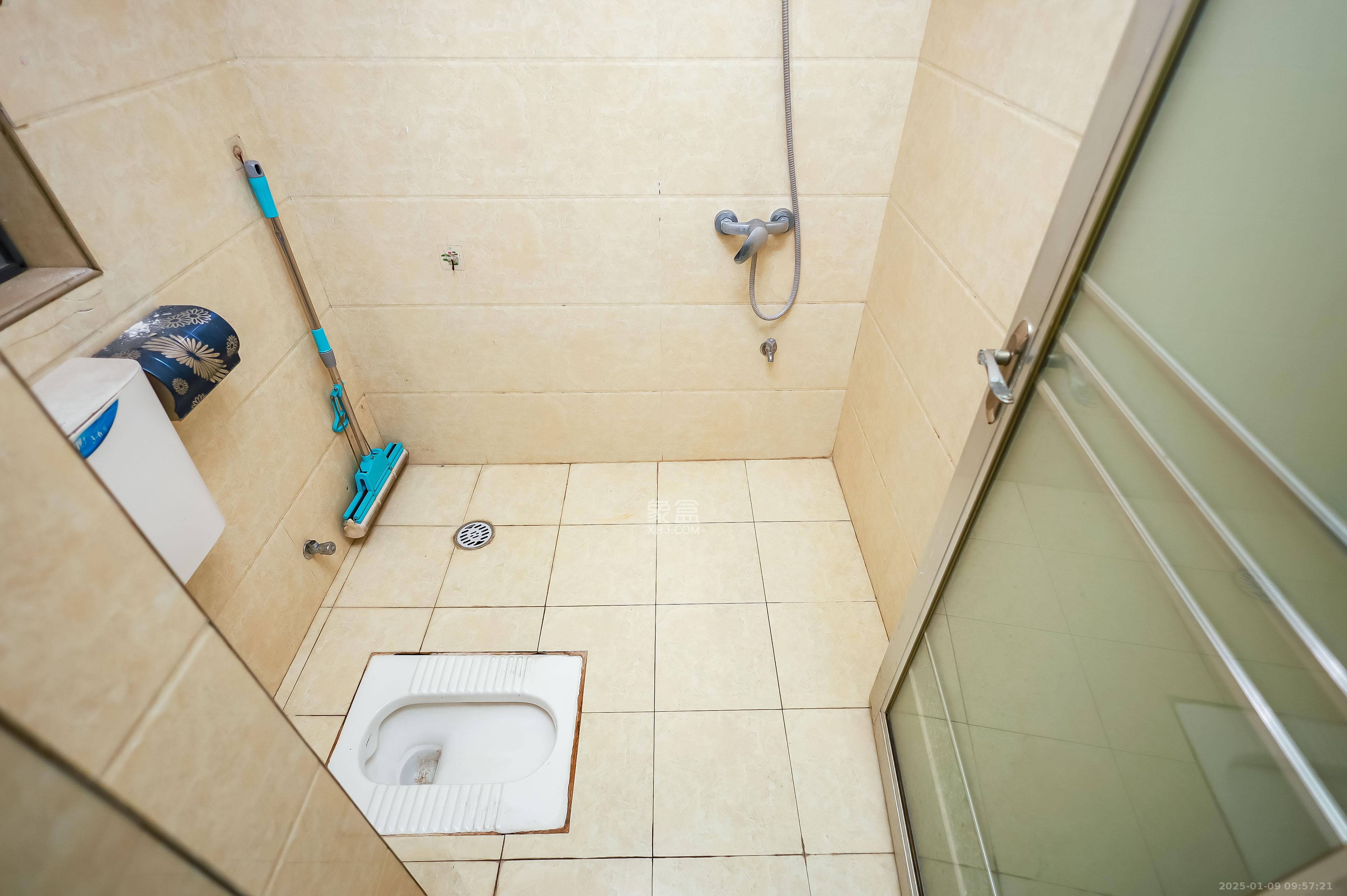 荣盛花语馨苑 2室2厅1卫 2000.0元/月 荣盛花语馨苑 2室2厅1卫 2000.0元/月室内图