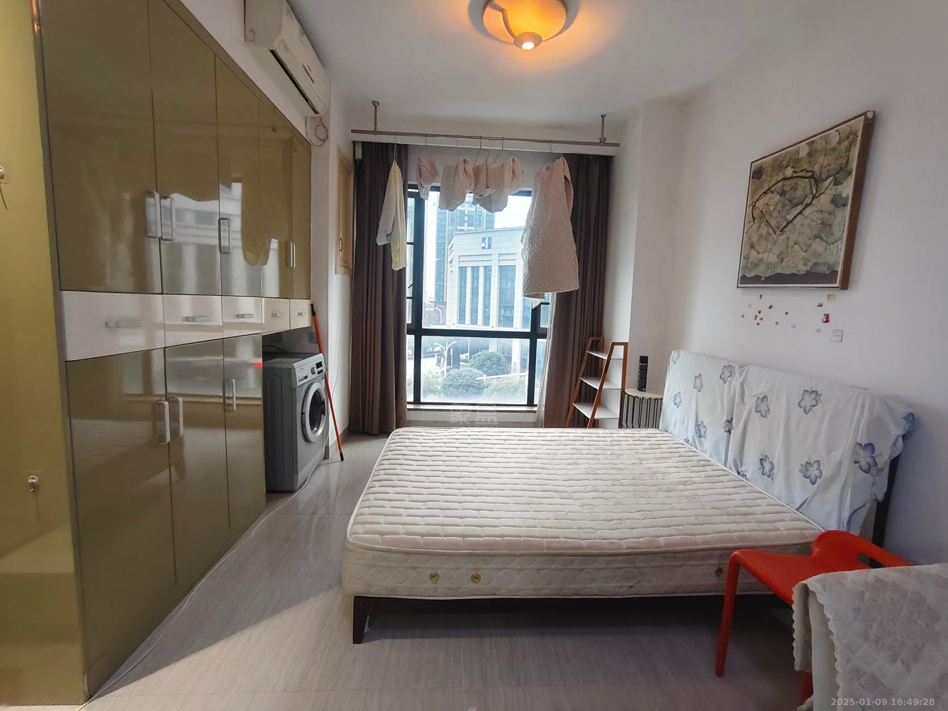 新桂公馆 1室1厅1卫 1100.0元/月 新桂公馆 1室1厅1卫 1100.0元/月室内图