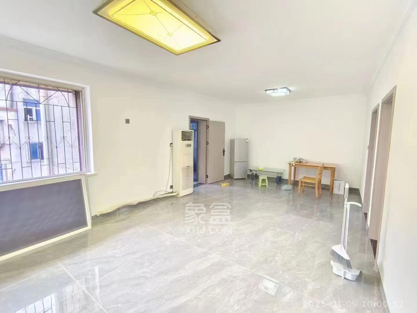 涂家冲社区(涂新小区、农商银行宿舍) 2室1厅1卫 1600.0元/月 涂家冲社区(涂新小区、农商银行宿舍) 2室1厅1卫 1600.0元/月室内图