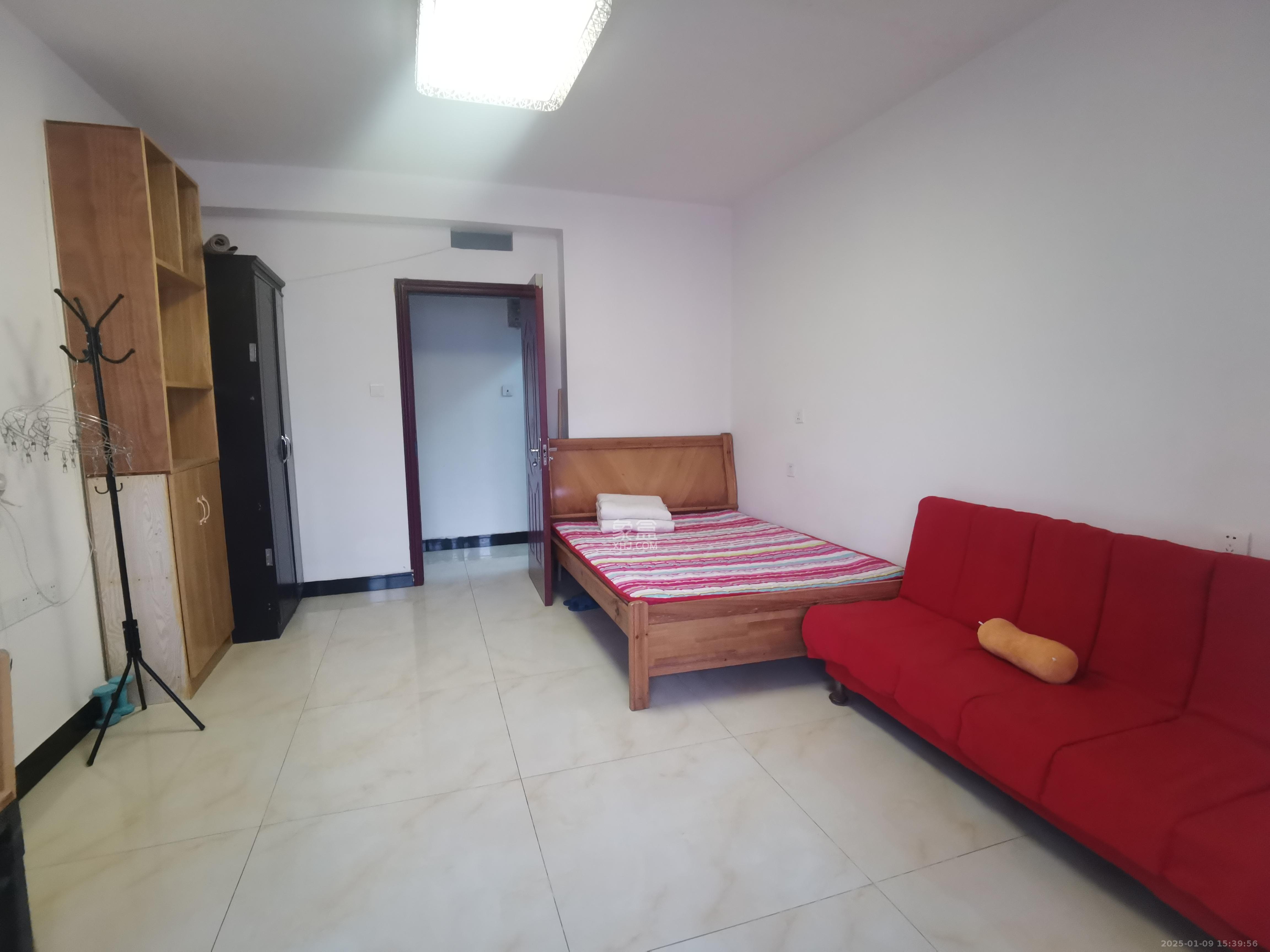 卓峰家园 1室2厅1卫 1000.0元/月 卓峰家园 1室2厅1卫 1000.0元/月室内图