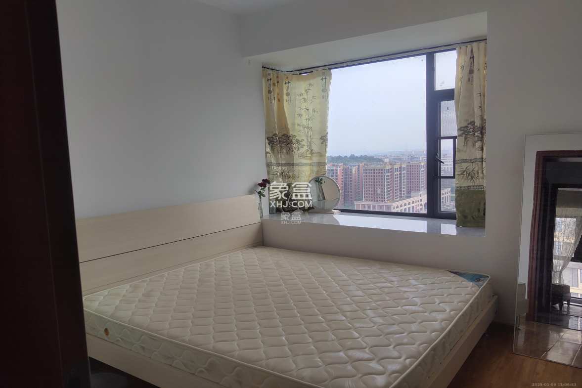 福天藏郡院子  3室2厅1卫    2500.0元/月 福天藏郡院子  3室2厅1卫    2500.0元/月室内图