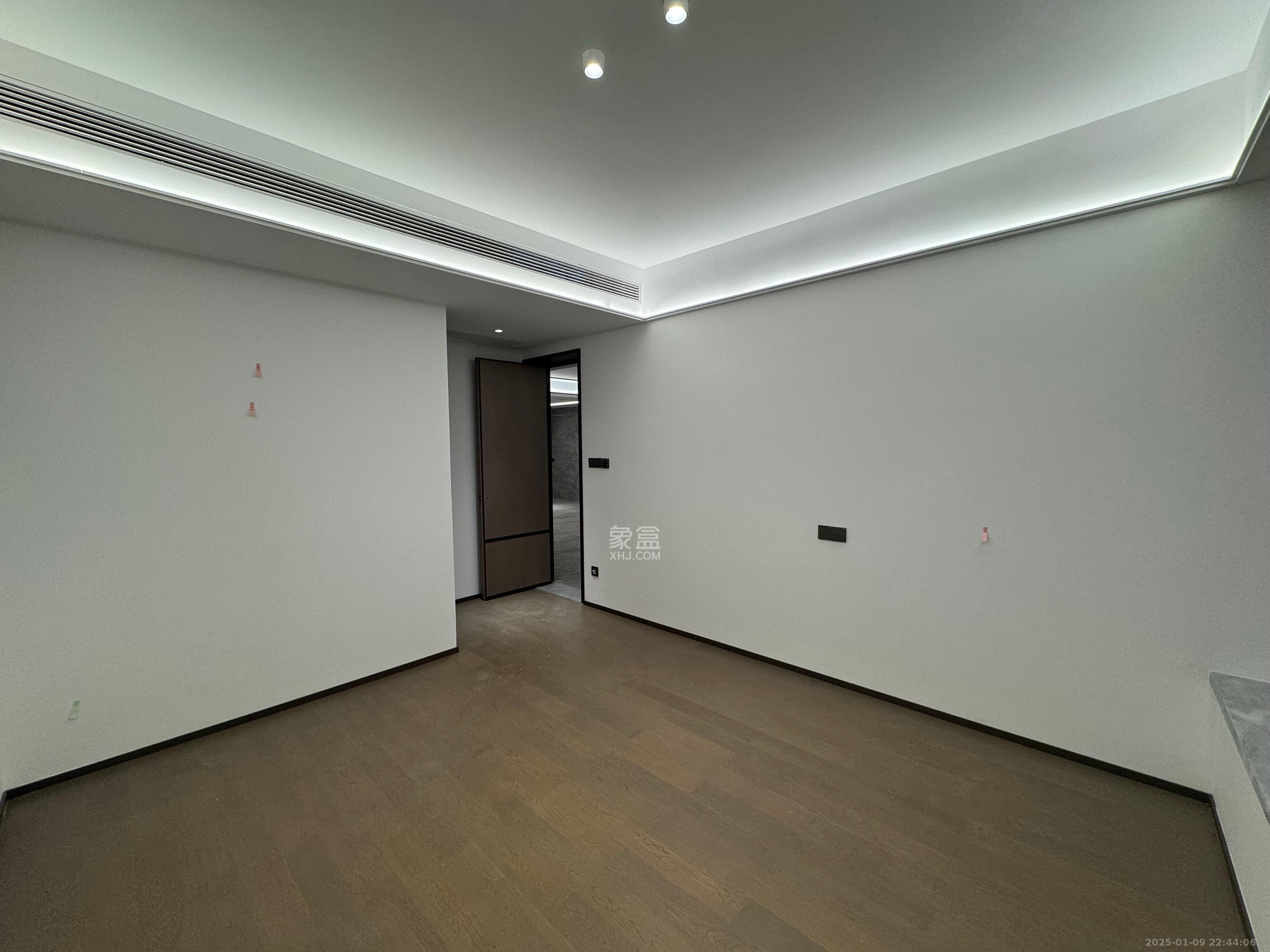 建发养云 4室2厅3卫 10000.0元/月 建发养云 4室2厅3卫 10000.0元/月室内图