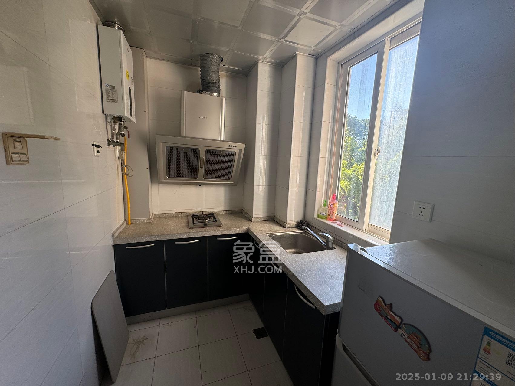 新芙蓉之都  1室1厅1卫    1700.0元/月 新芙蓉之都  1室1厅1卫    1700.0元/月室内图