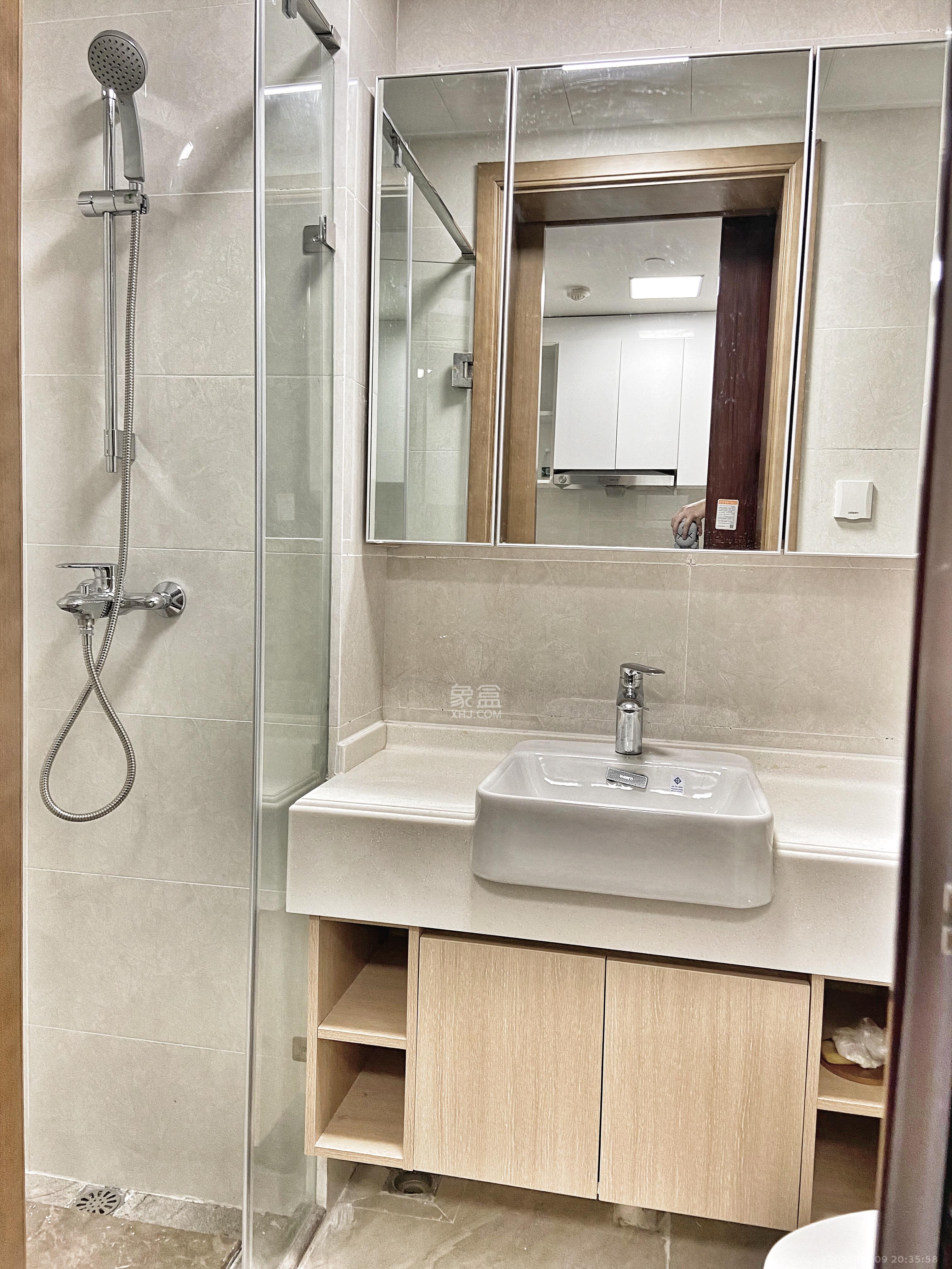 中海梅溪湖壹号  1室1厅1卫    1700.0元/月 中海梅溪湖壹号  1室1厅1卫    1700.0元/月室内图