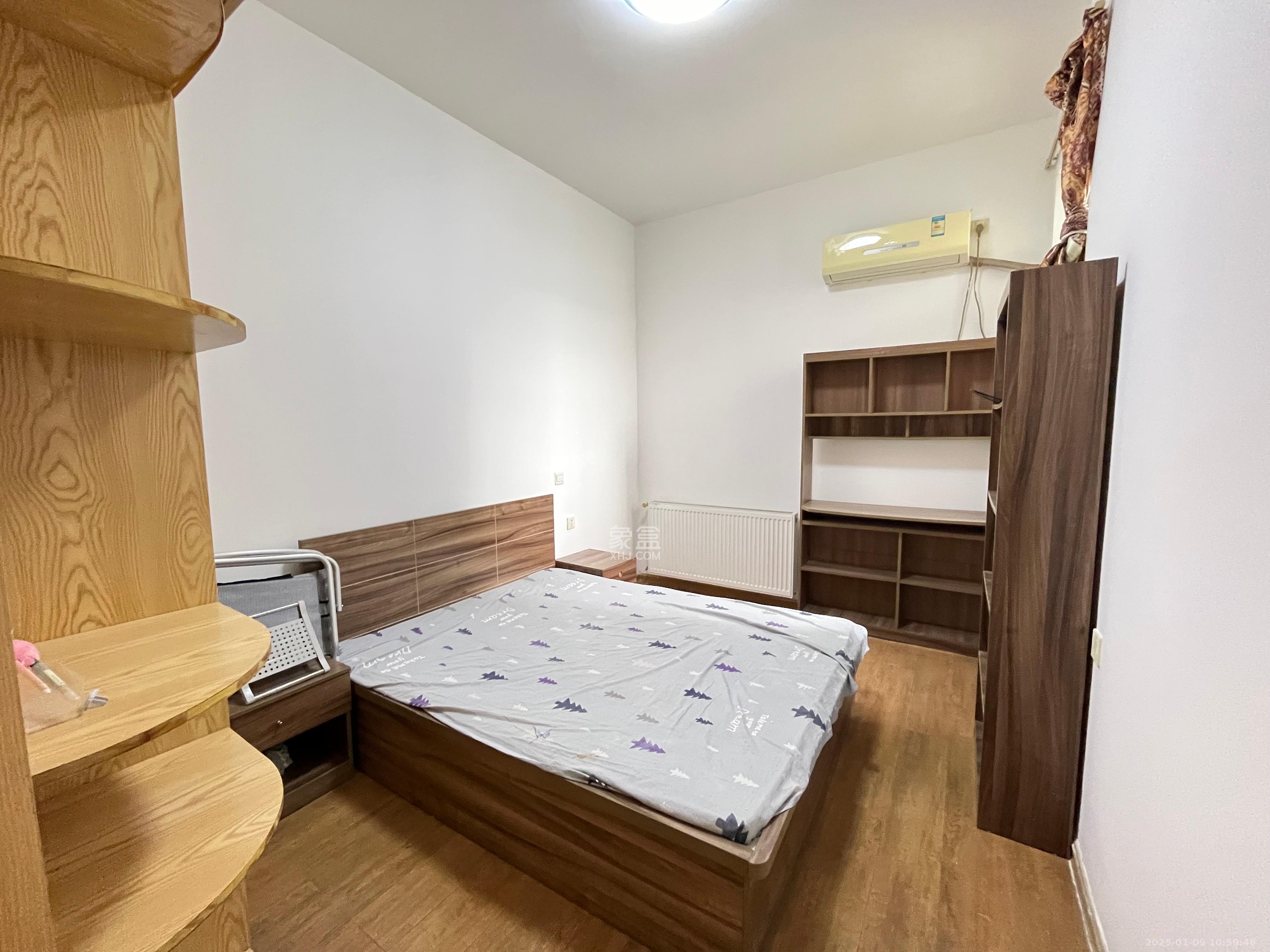 阳光100三期  3室2厅2卫    2800.0元/月 阳光100三期  3室2厅2卫    2800.0元/月室内图1