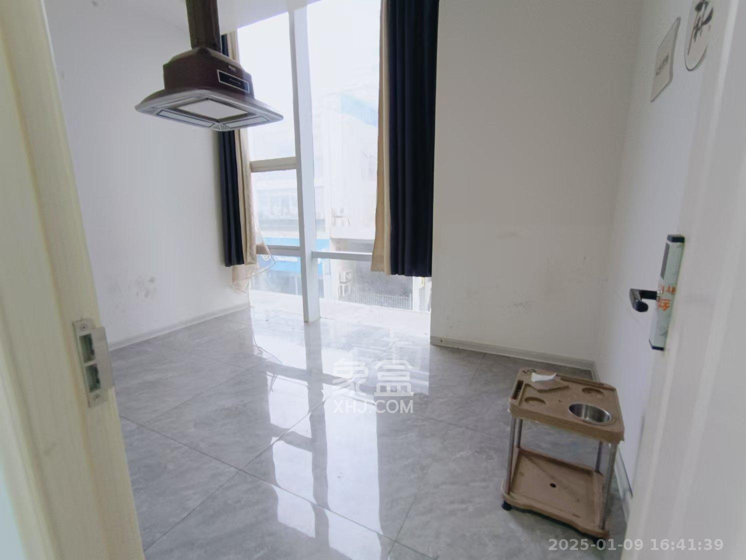 阳光100一期、四五期   152.0㎡      6000.0元/月室内图