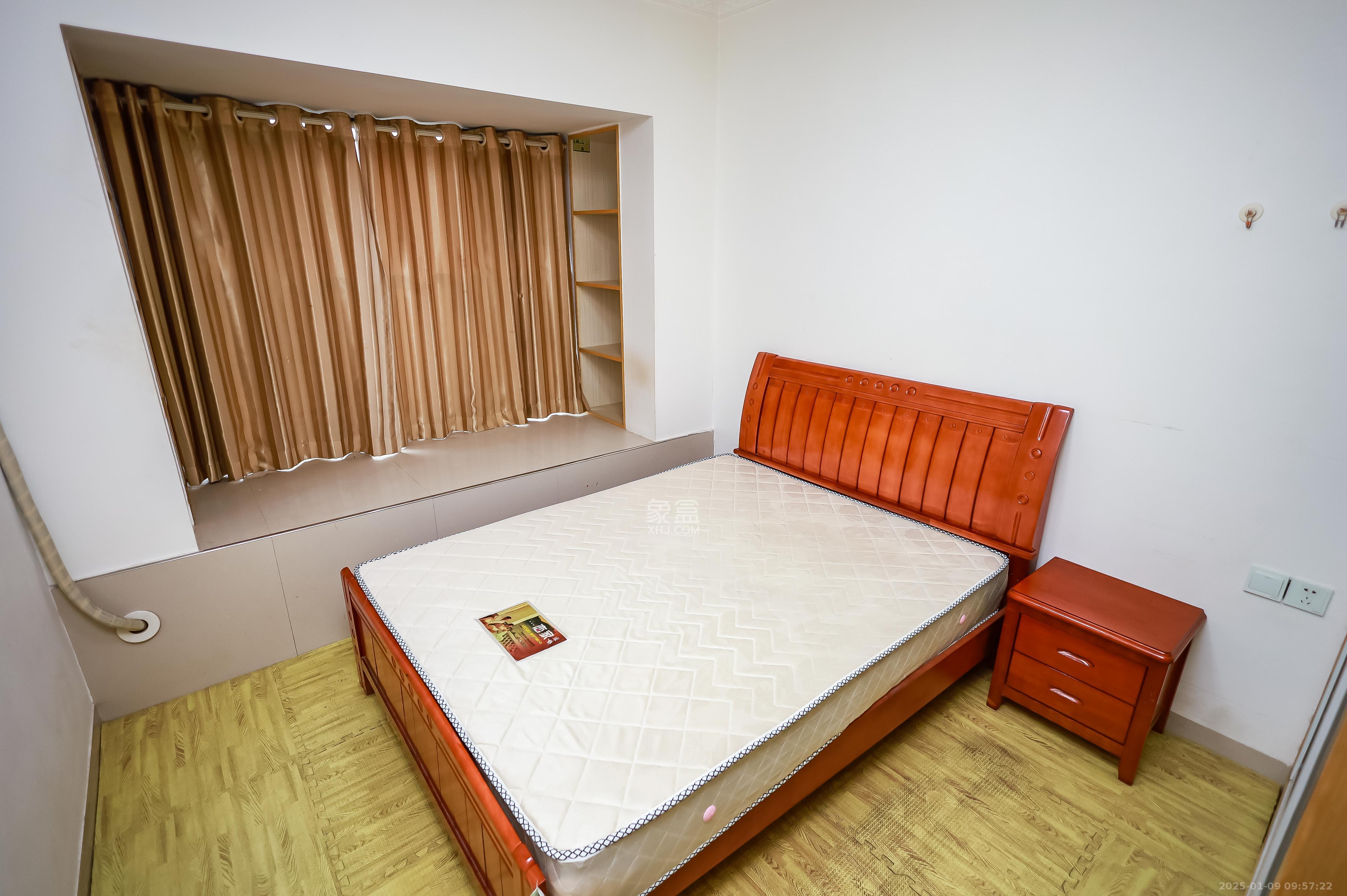 荣盛花语馨苑 2室2厅1卫 2000.0元/月 荣盛花语馨苑 2室2厅1卫 2000.0元/月室内图