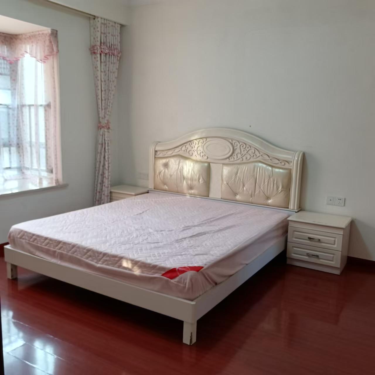 康桥美郡 3室2厅2卫 2000.0元/月 康桥美郡 3室2厅2卫 2000.0元/月室内图