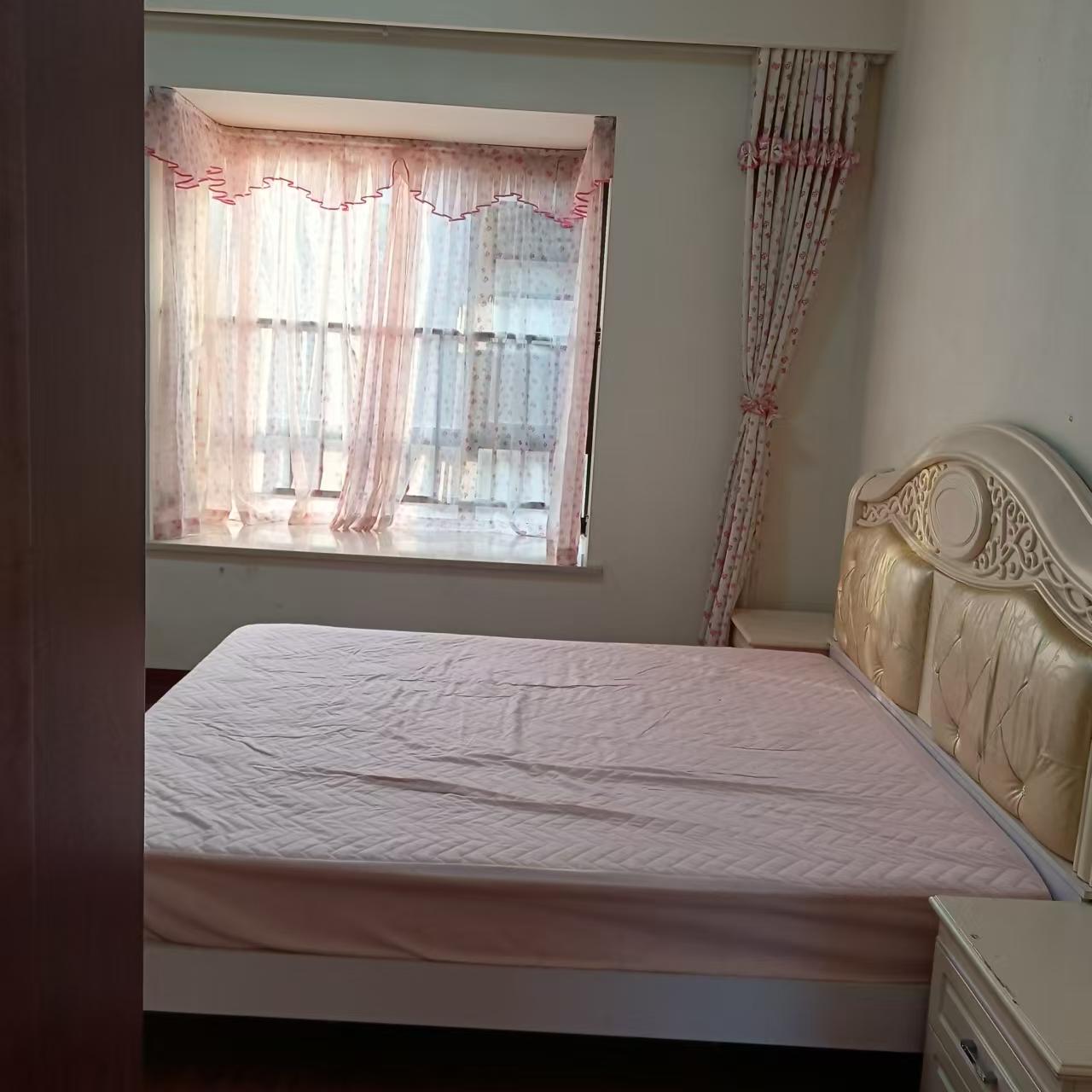 康桥美郡 3室2厅2卫 2000.0元/月 康桥美郡 3室2厅2卫 2000.0元/月室内图