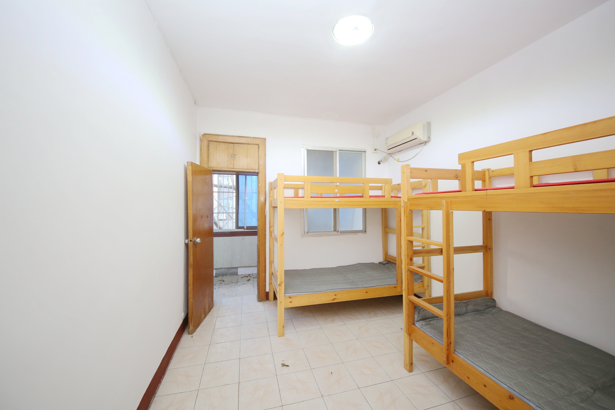 湖南省道路运输管理局  3室1厅1卫    68.0万卧室