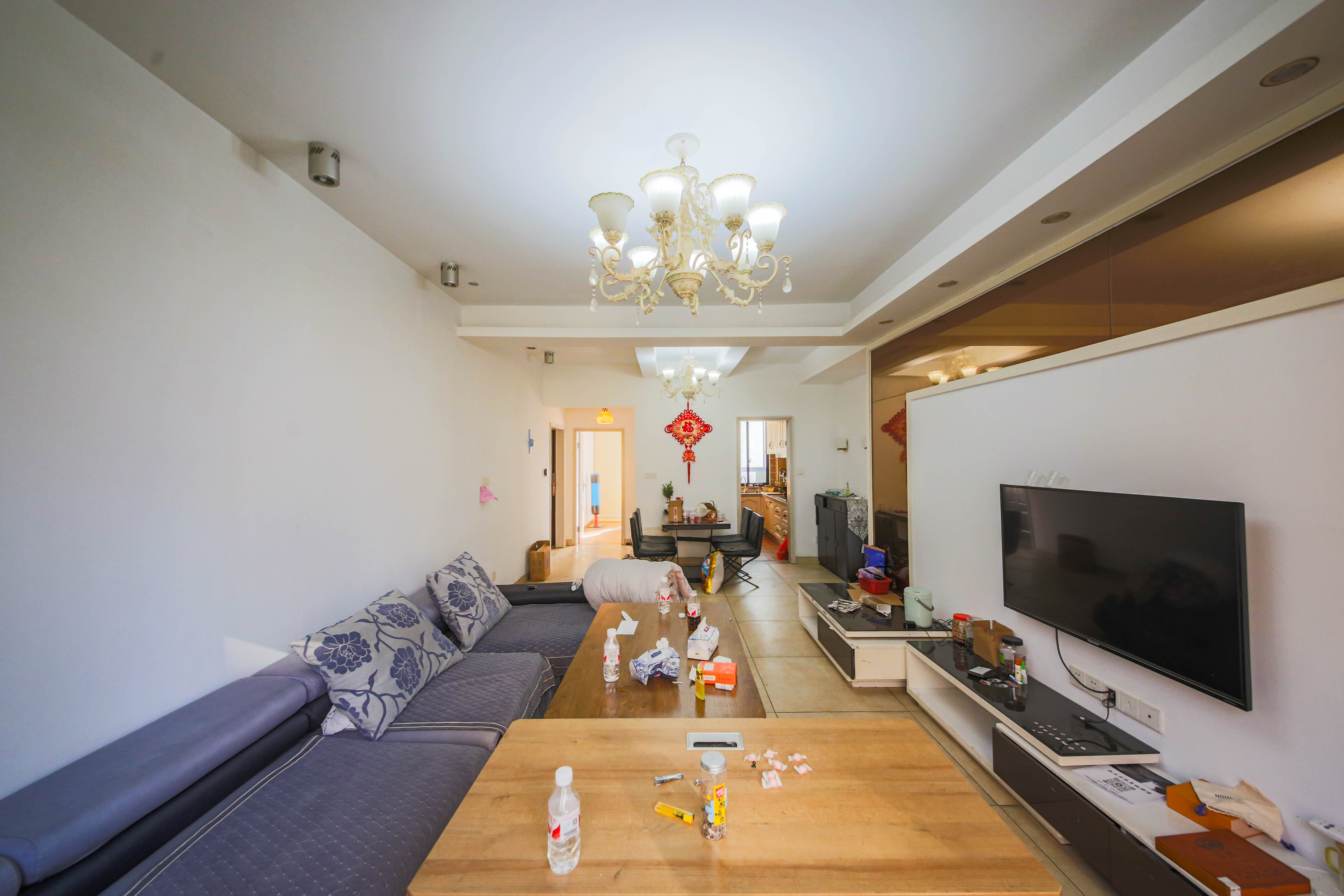 康斯丹郡(融程领秀佳园) 3室2厅1卫 69.98万 康斯丹郡(融程领秀佳园) 3室2厅1卫 69.98万客厅