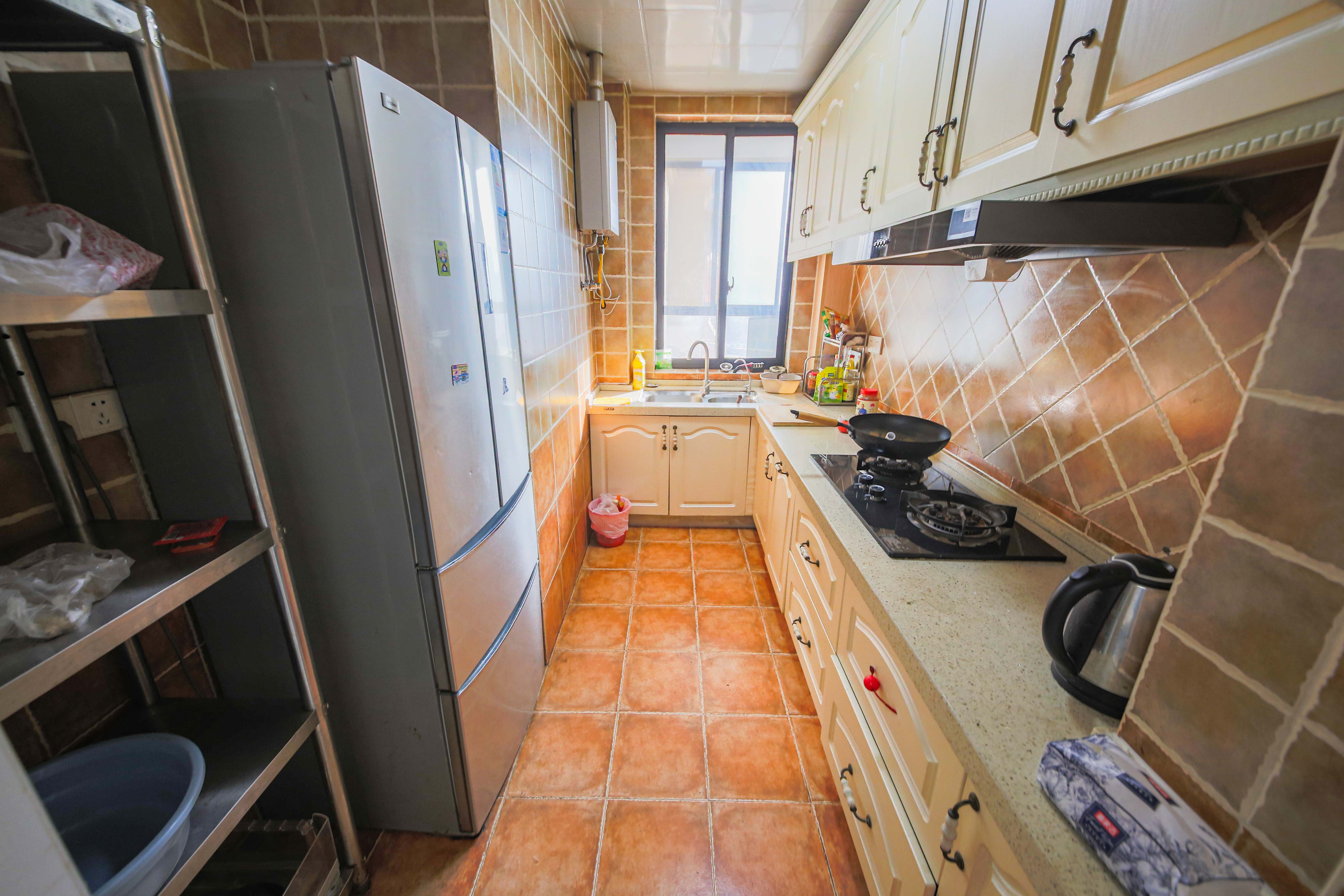 康斯丹郡(融程领秀佳园) 3室2厅1卫 69.98万 康斯丹郡(融程领秀佳园) 3室2厅1卫 69.98万厨房