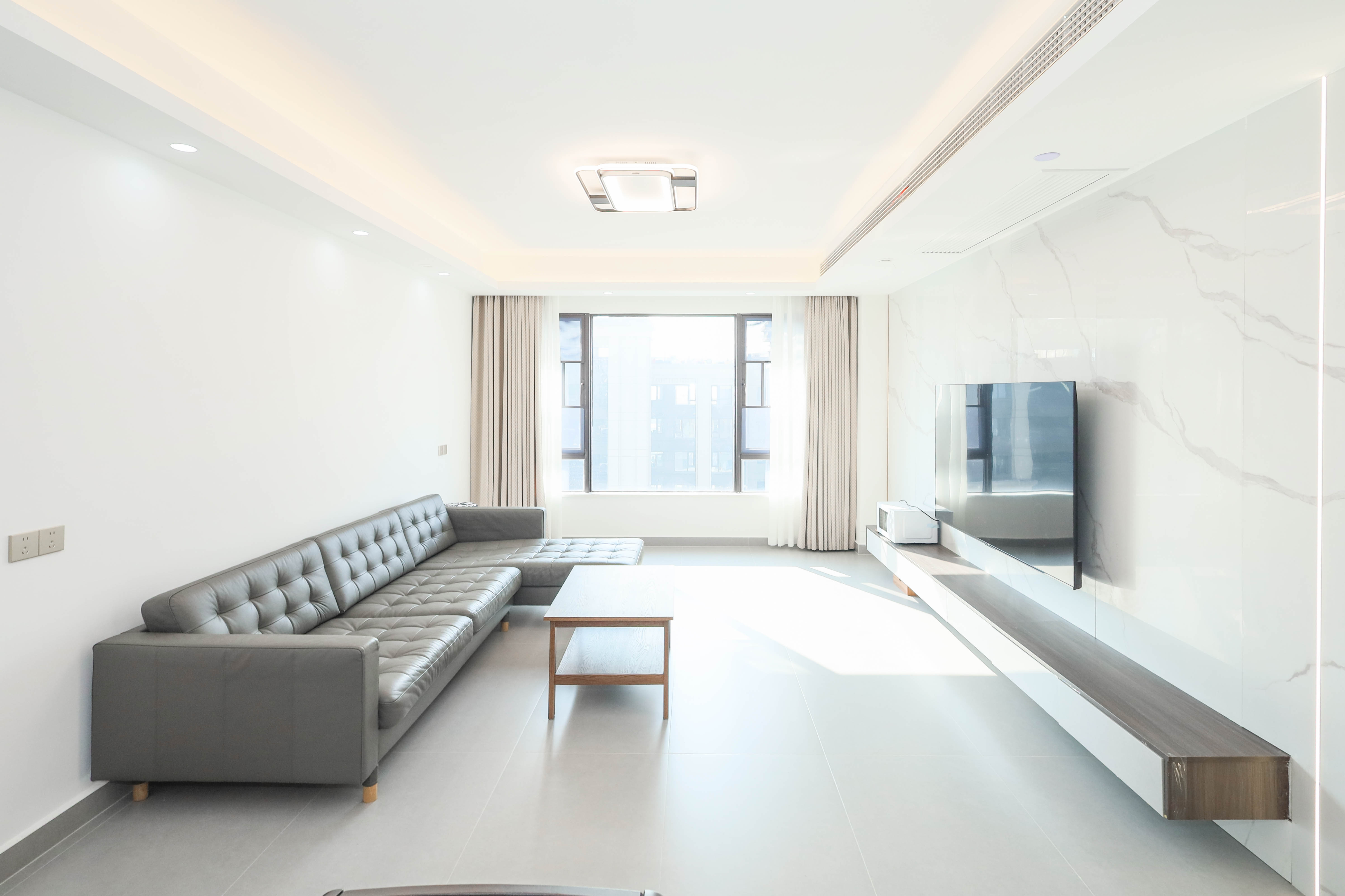 建发央著  4室2厅2卫   258.00万客厅