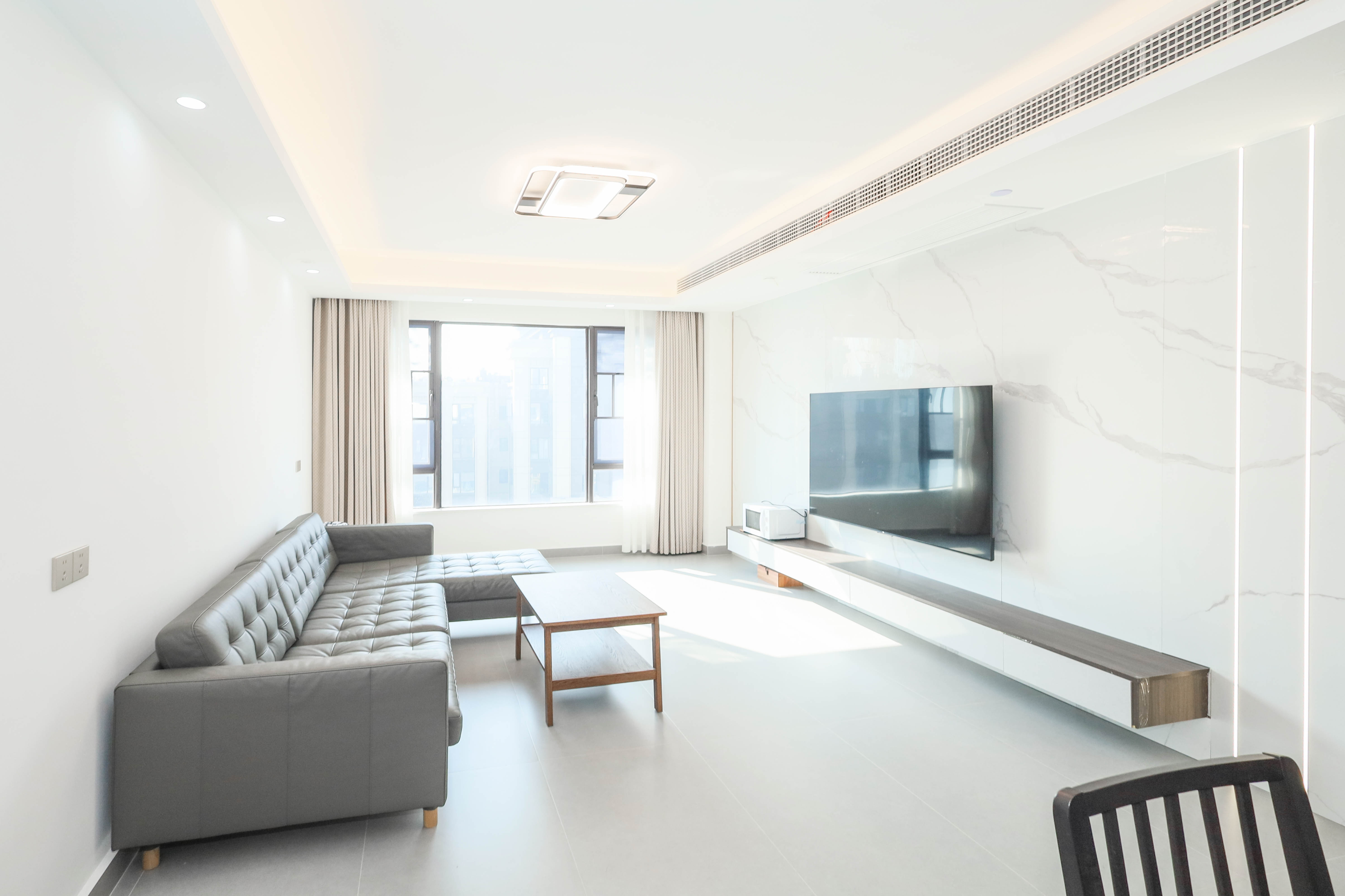 建发央著  4室2厅2卫   258.00万客厅