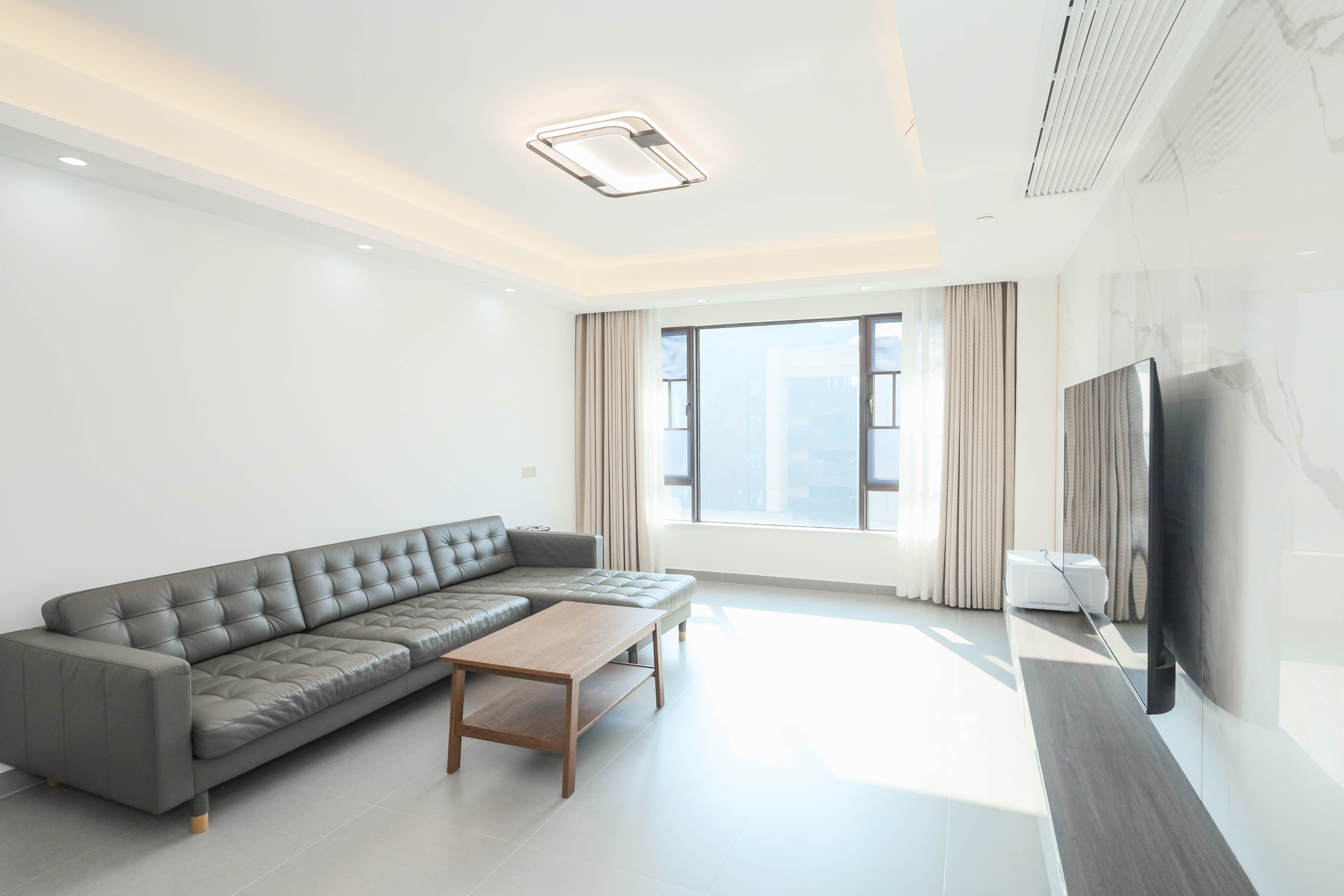 建发央著  4室2厅2卫   258.00万客厅