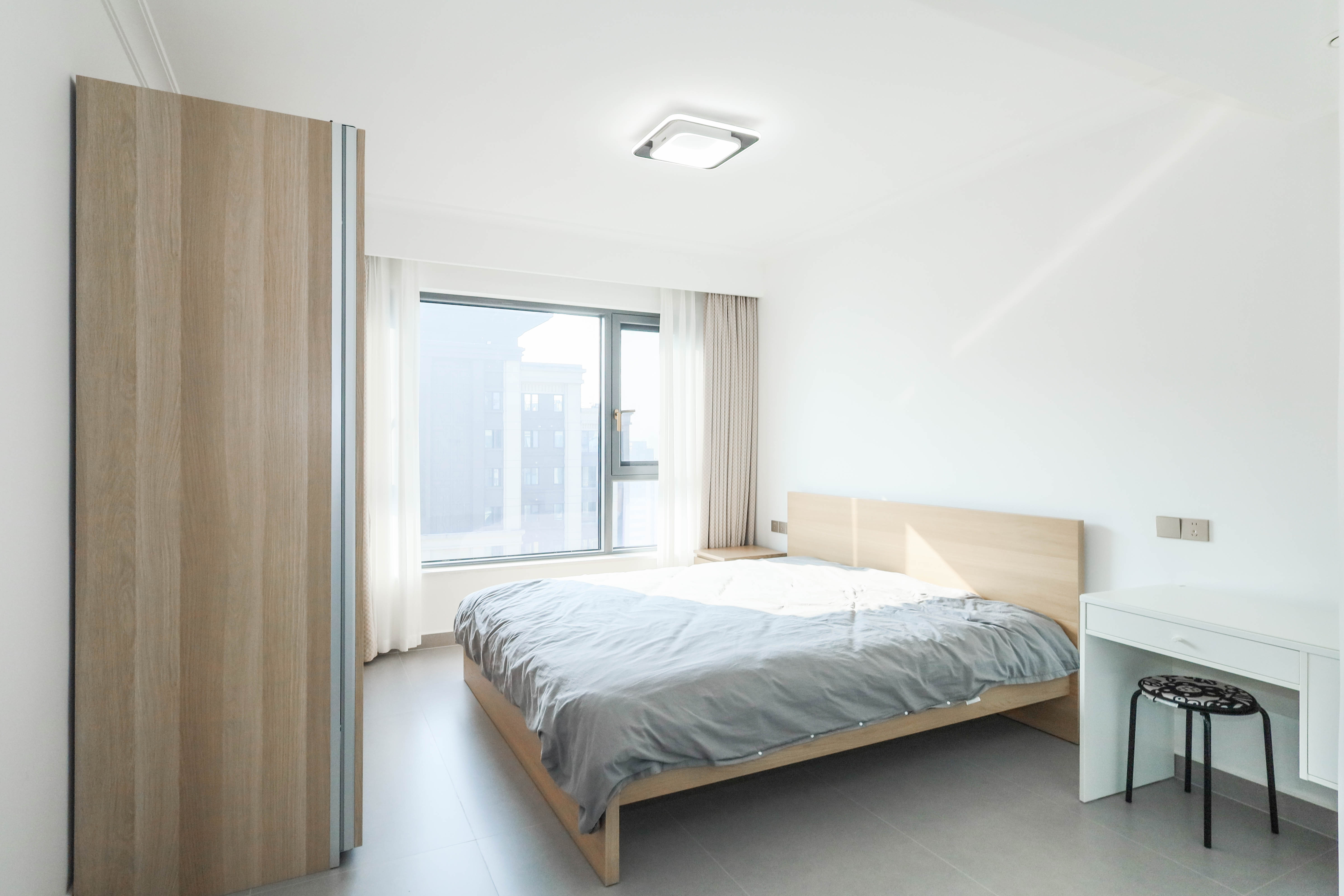 建发央著  4室2厅2卫   258.00万卧室