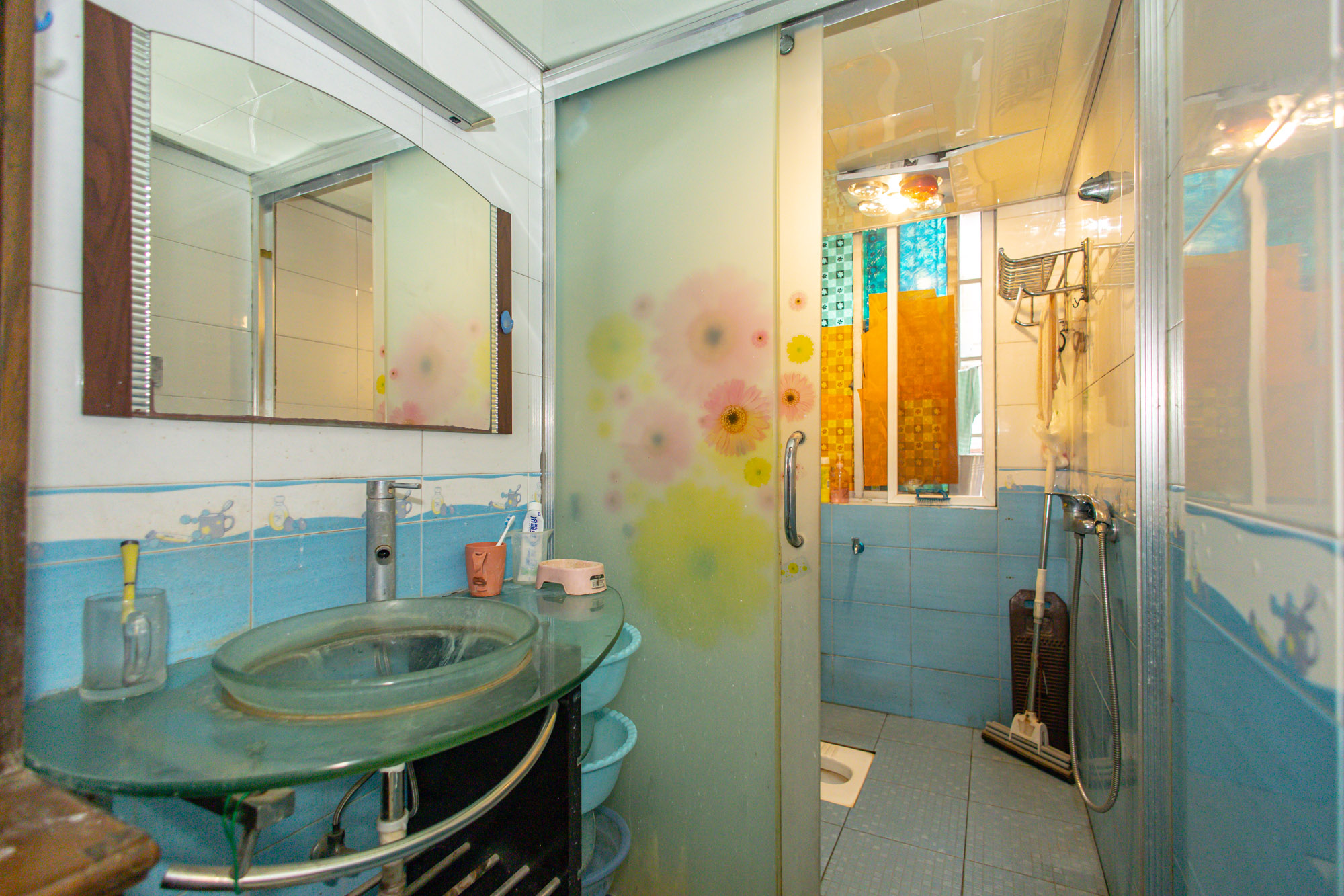 茶叶大市场“山水茗园”  2室2厅1卫   36.80万卫生间
