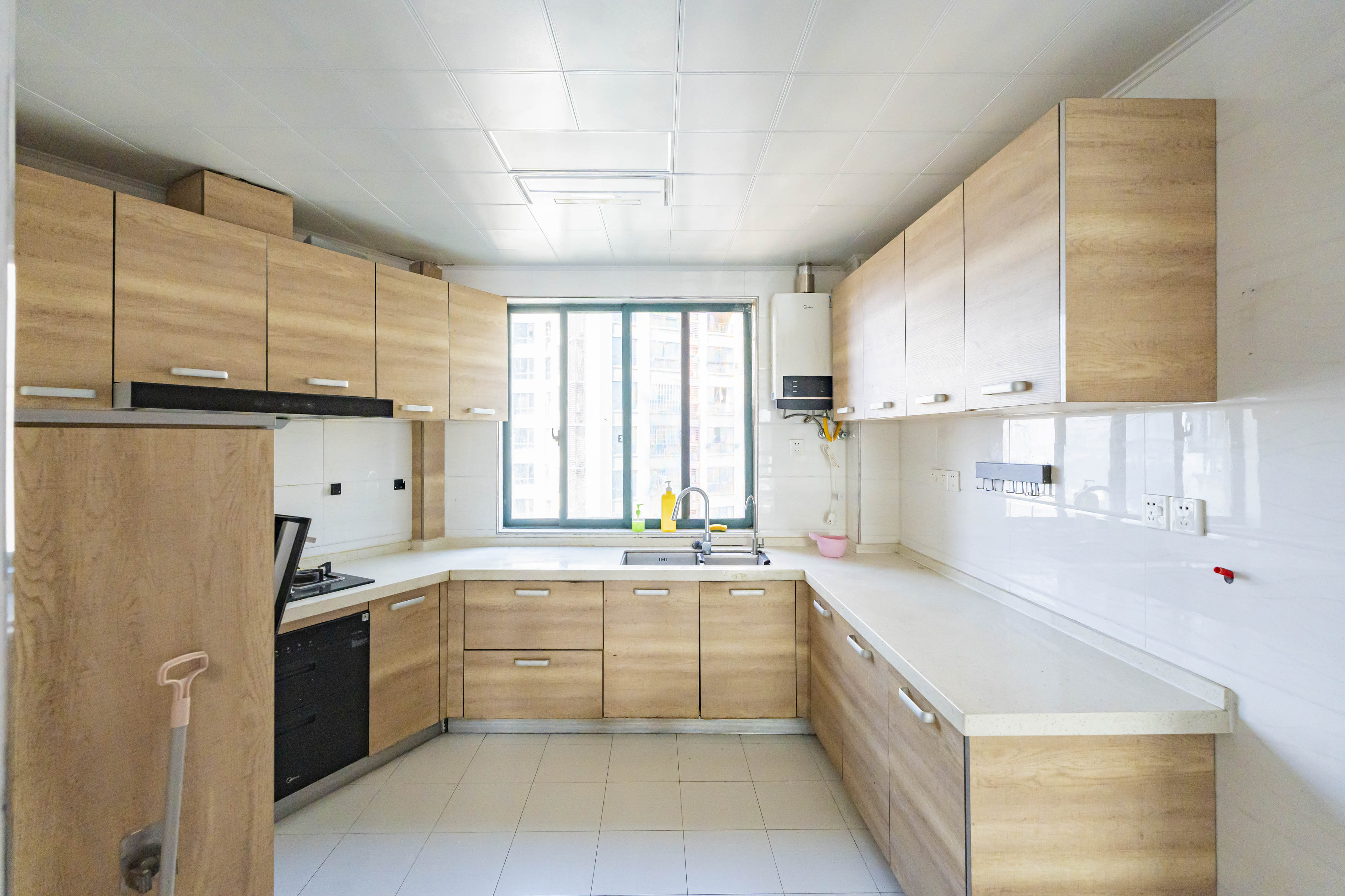 维一星城原山苑 1室2厅2卫 125.0万 维一星城原山苑 1室2厅2卫 125.0万厨房