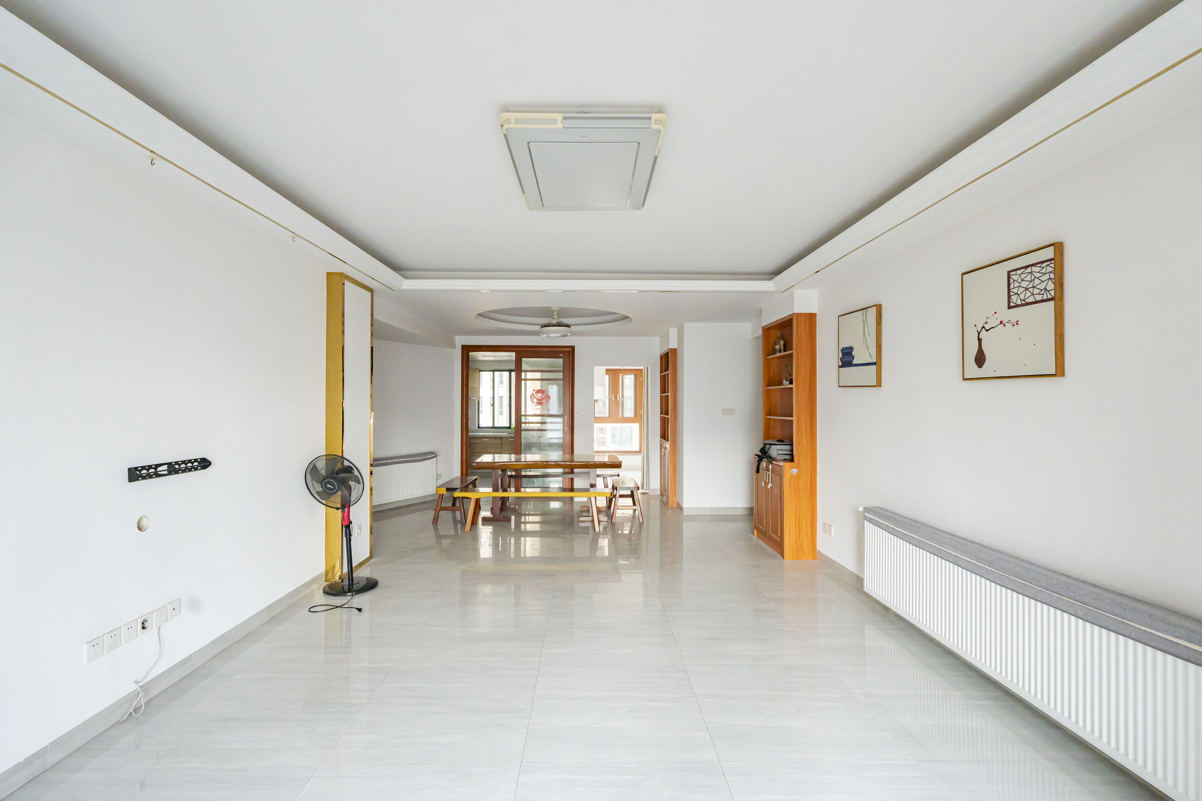 维一星城原山苑 1室2厅2卫 125.0万 维一星城原山苑 1室2厅2卫 125.0万客厅