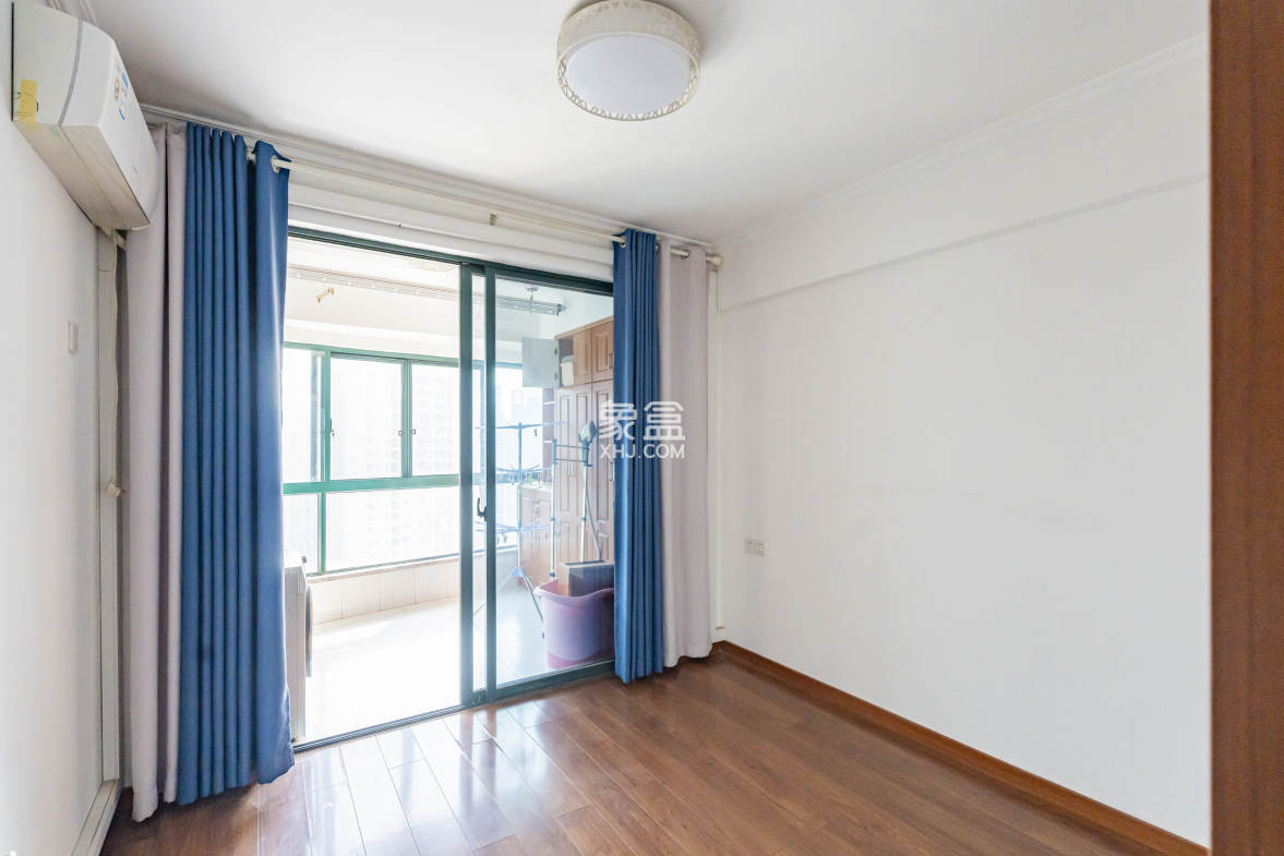 维一星城原山苑 1室2厅2卫 125.0万 维一星城原山苑 1室2厅2卫 125.0万卧室