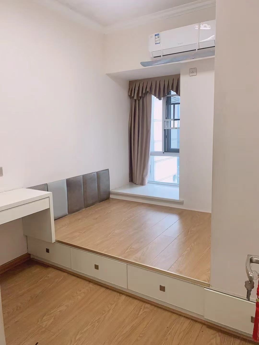 美的城四期 3室2厅1卫 1800.0元/月 美的城四期 3室2厅1卫 1800.0元/月室内图