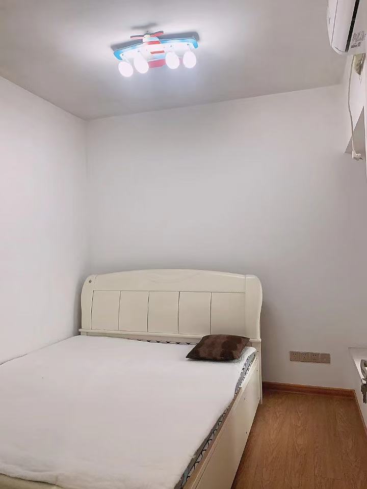 美的城四期 3室2厅1卫 1800.0元/月 美的城四期 3室2厅1卫 1800.0元/月室内图