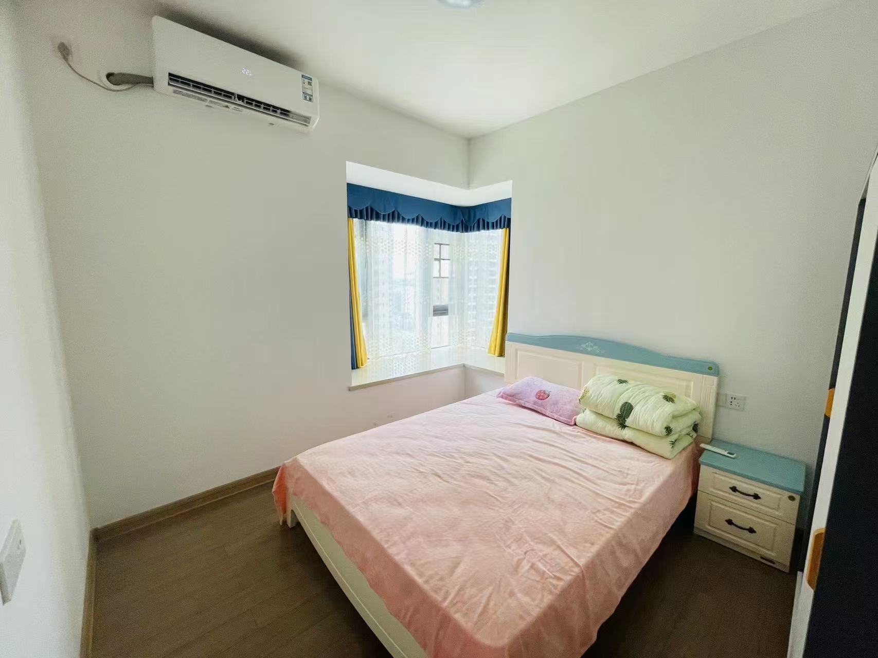 蓝溪谷 4室2厅2卫 2500.0元/月 蓝溪谷 4室2厅2卫 2500.0元/月室内图