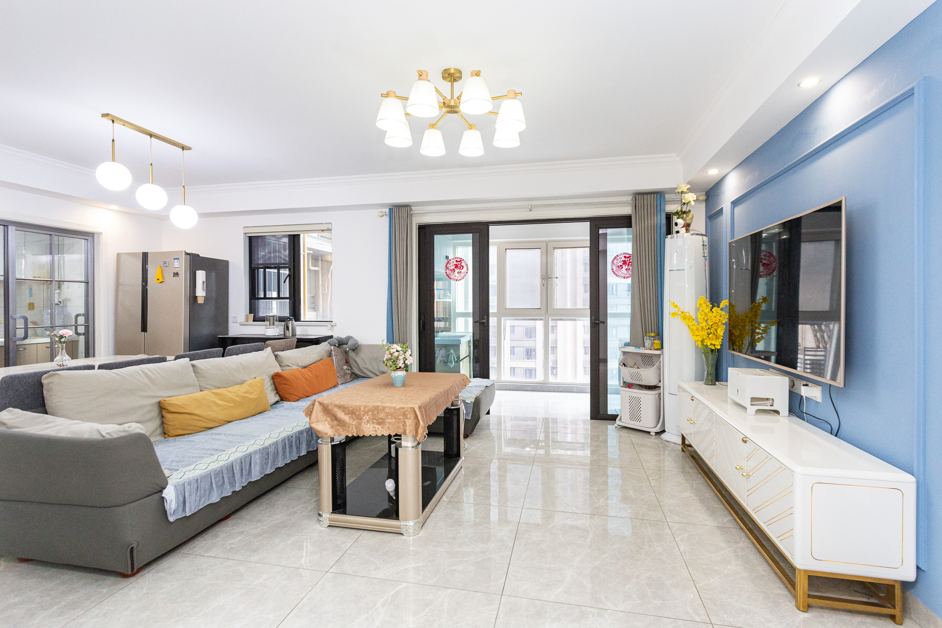 时代倾城三期  4室2厅2卫    128.0万 时代倾城三期  4室2厅2卫    128.0万客厅