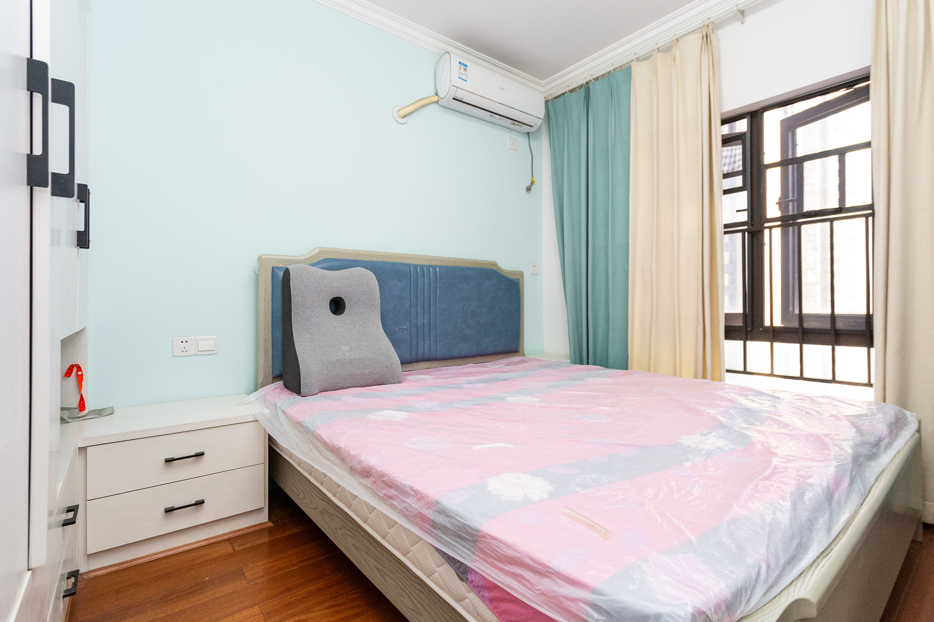 时代倾城三期  4室2厅2卫    128.0万 时代倾城三期  4室2厅2卫    128.0万卧室