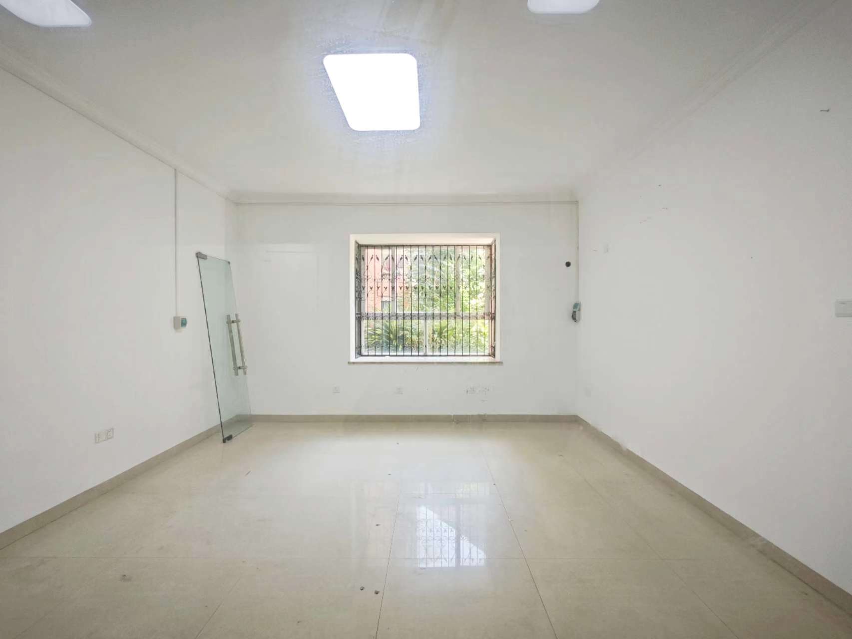 景瑞花园 3室2厅2卫 170.0万 景瑞花园 3室2厅2卫 170.0万室内图