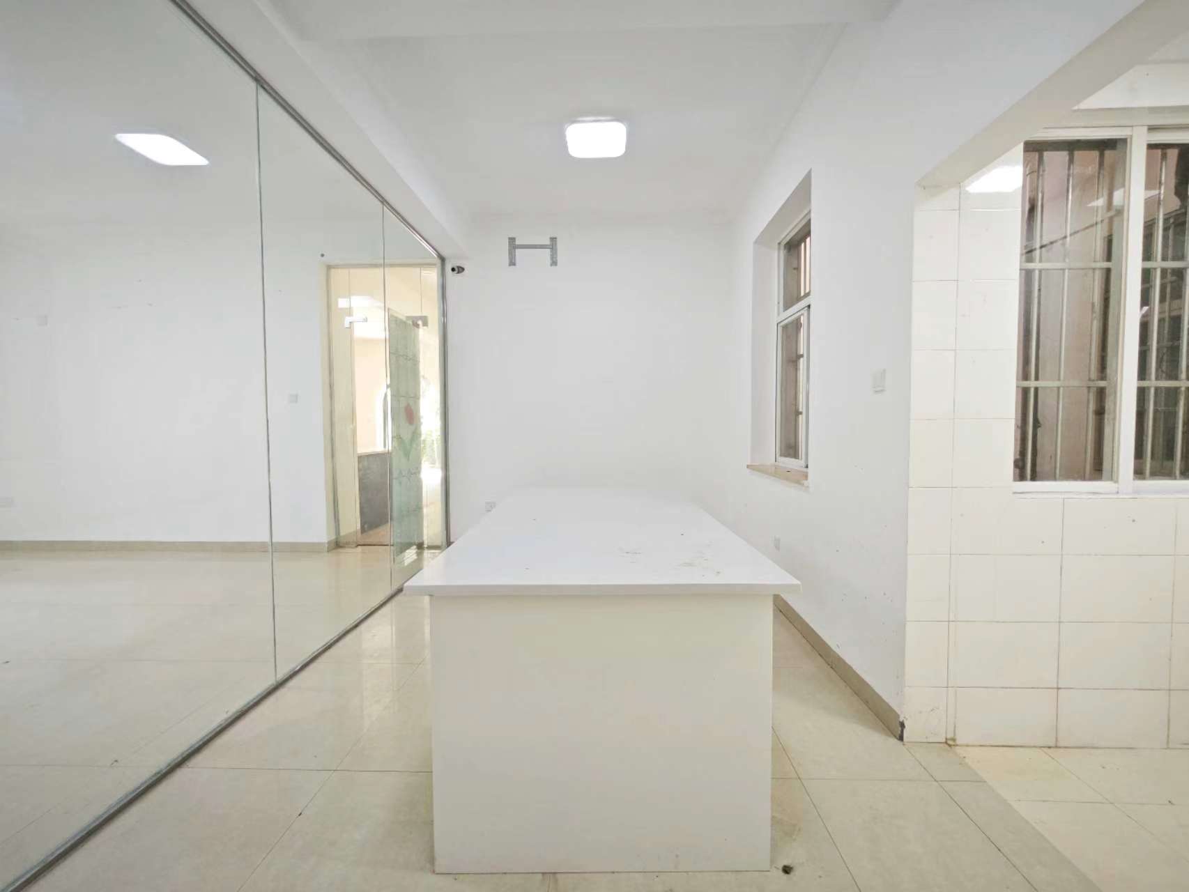 景瑞花园 3室2厅2卫 170.0万 景瑞花园 3室2厅2卫 170.0万室内图