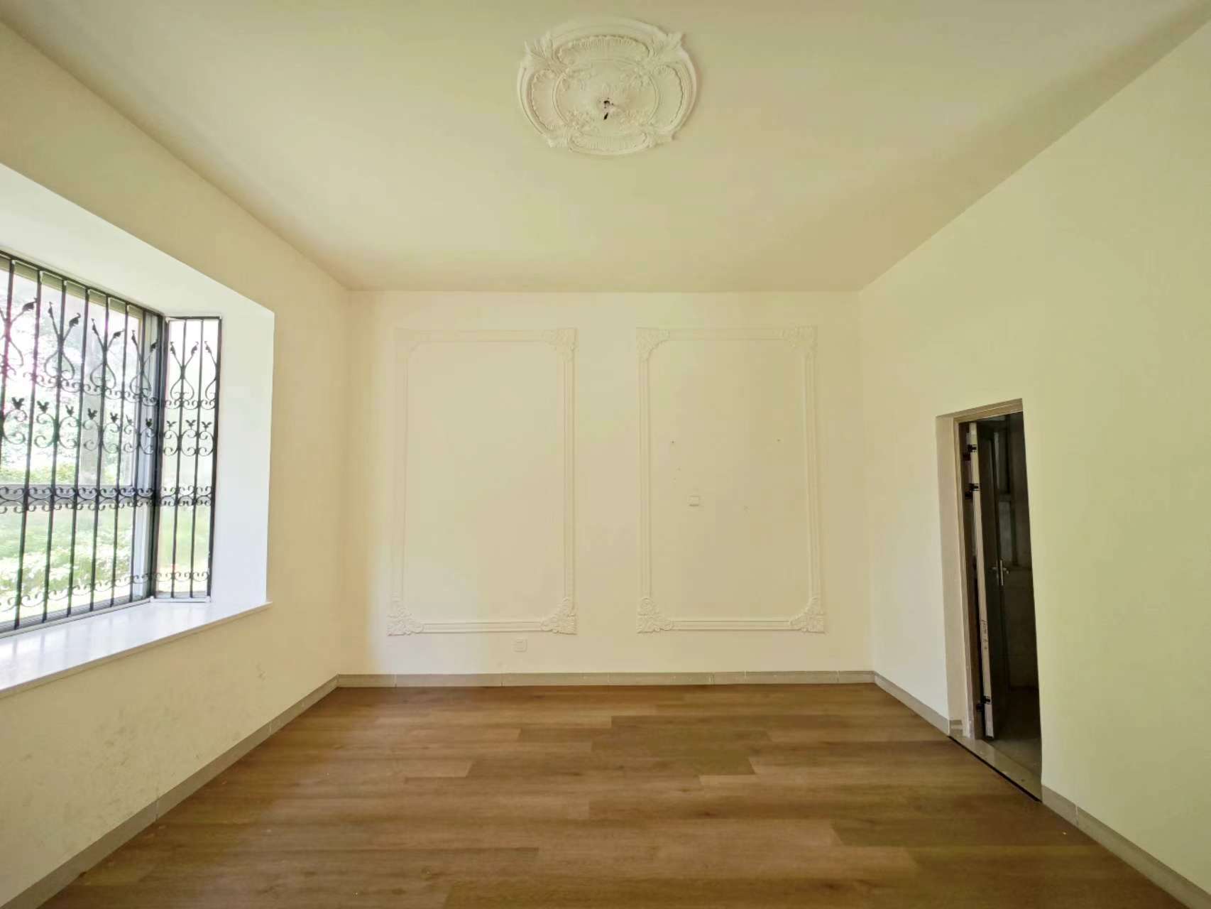 景瑞花园 3室2厅2卫 170.0万 景瑞花园 3室2厅2卫 170.0万室内图