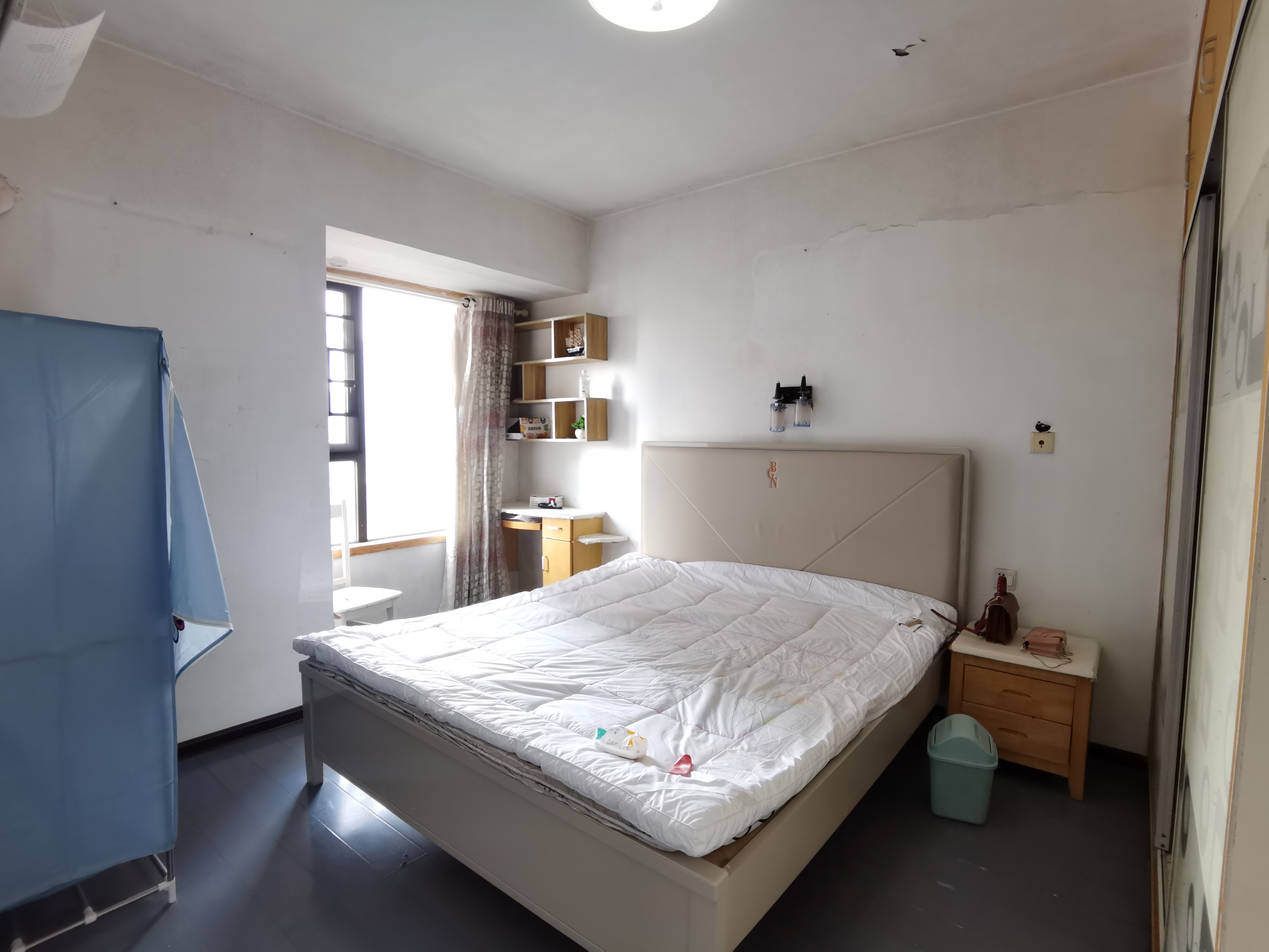 三一街区  3室2厅1卫   1500.00元/月室内图