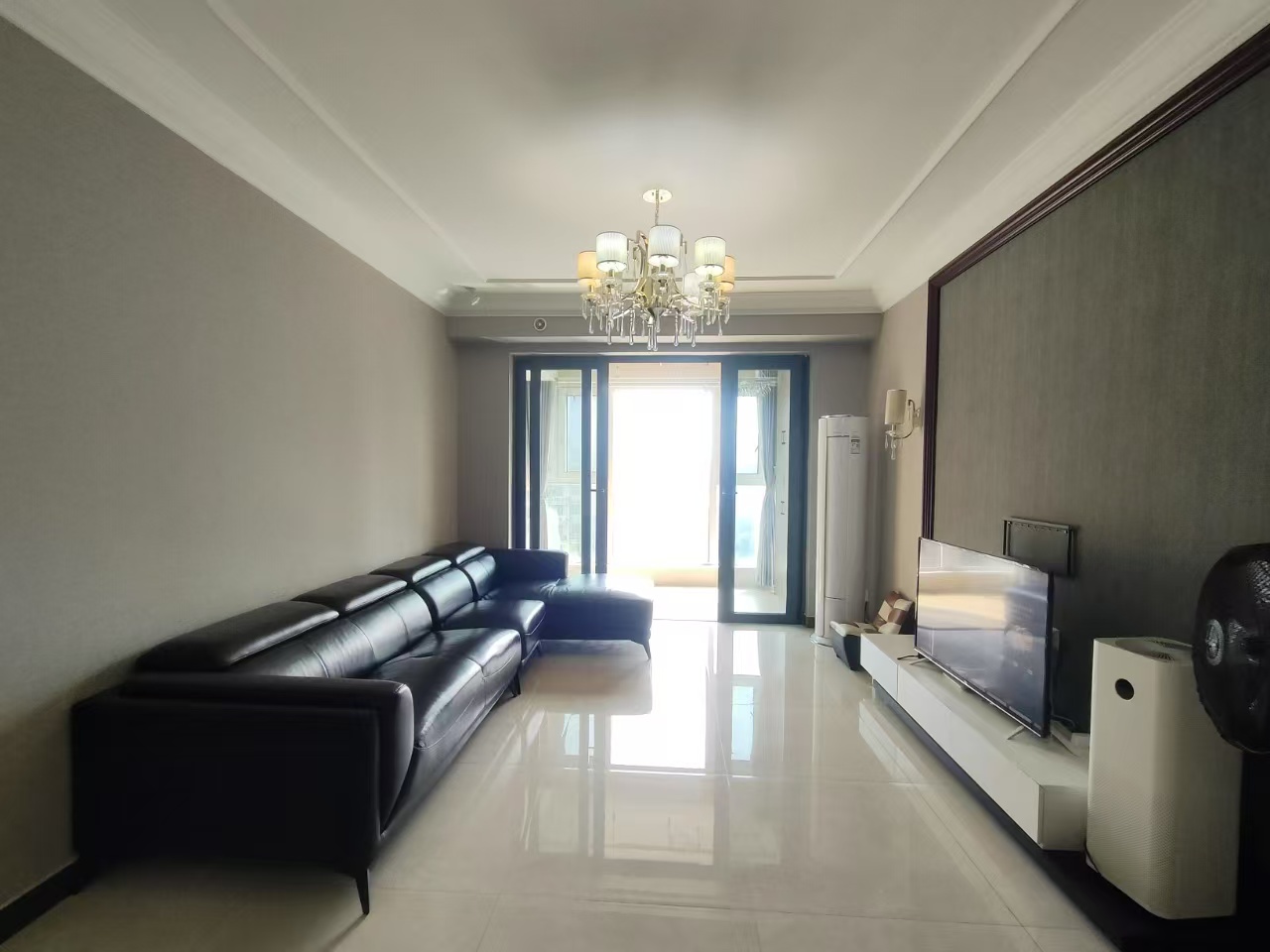 恒大华府  3室2厅2卫    87.8万 恒大华府  3室2厅2卫    87.8万室内图