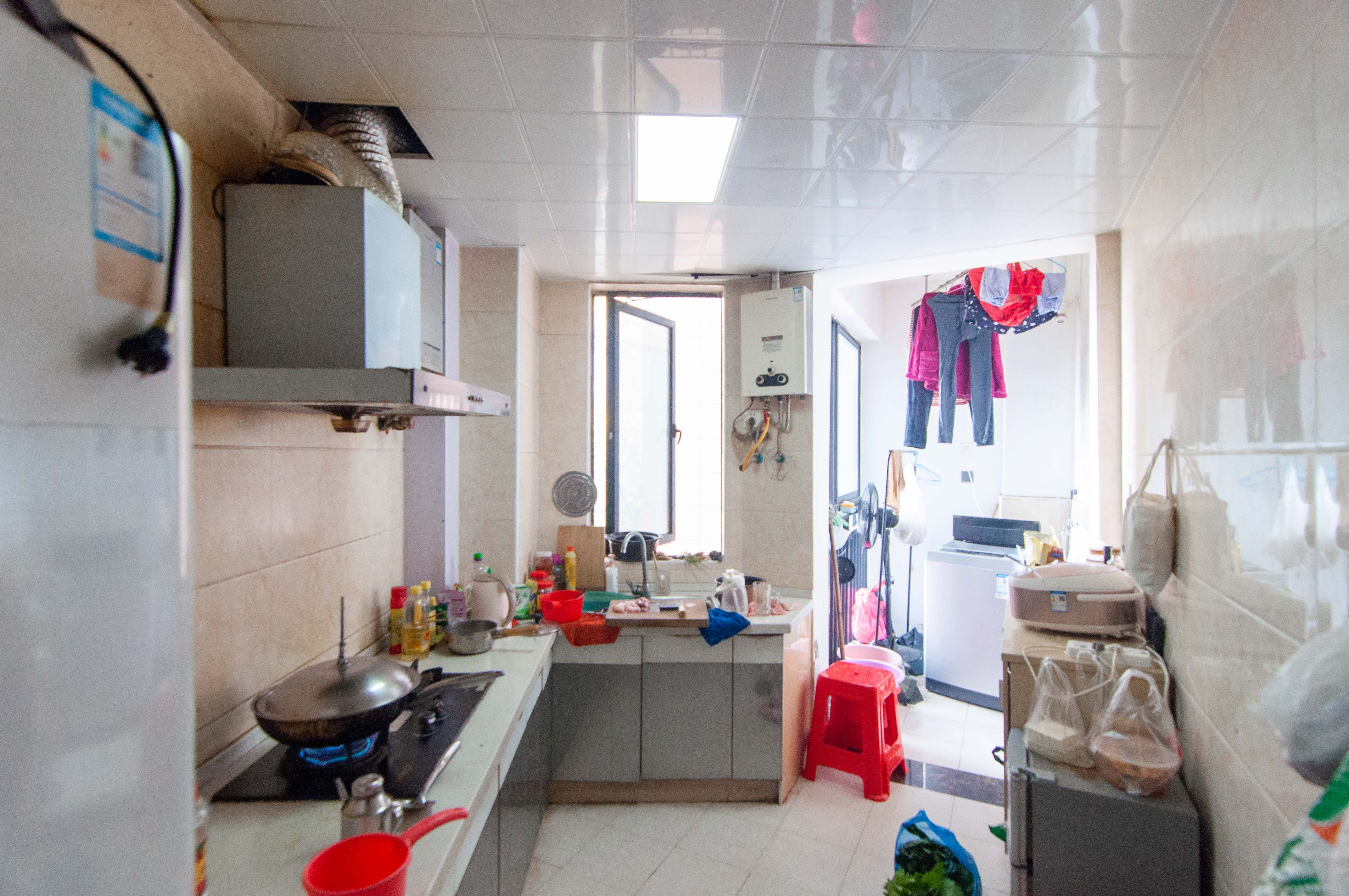 中建梅溪湖中心 4室2厅2卫 155.0万 中建梅溪湖中心 4室2厅2卫 155.0万厨房