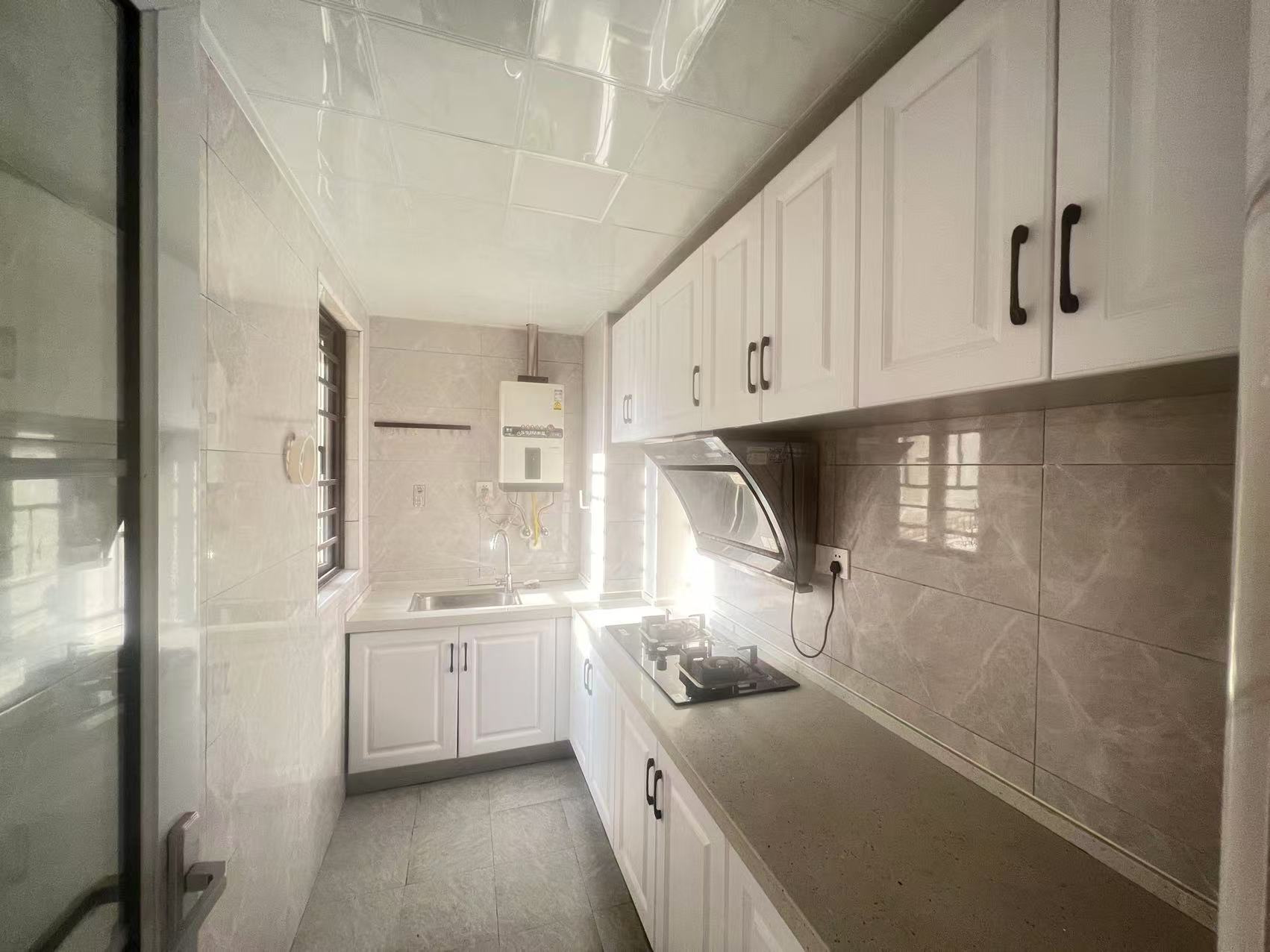 保利城（中航城国际社区、郡原美村）  3室2厅1卫    2200.0元/月室内图