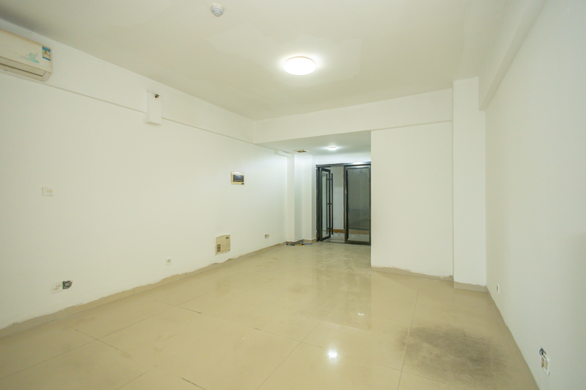 星大峰汇商务楼  1室1厅1卫    35.0万客厅