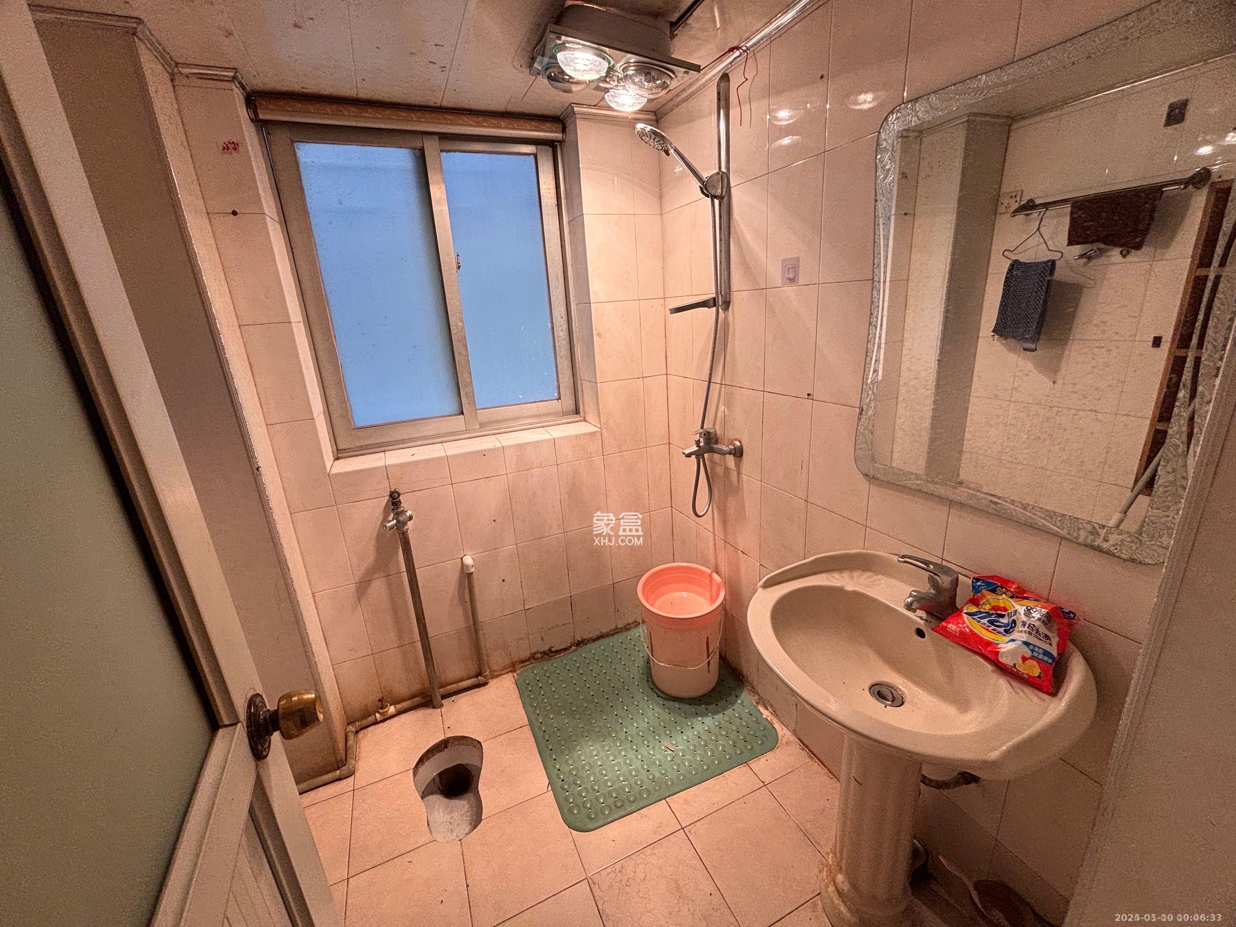 天龙花园 3室2厅2卫 2380.0元/月 天龙花园 3室2厅2卫 2380.0元/月室内图