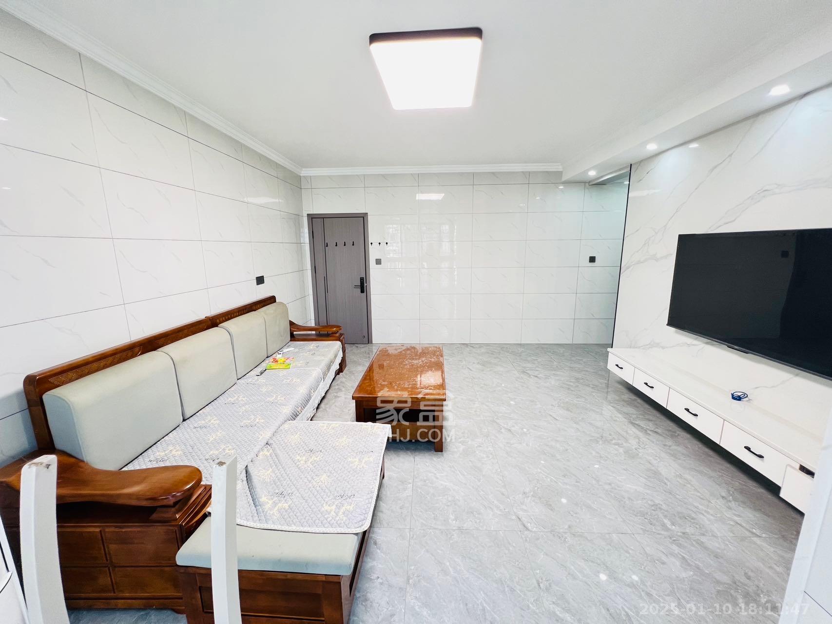 中房F联邦 2室2厅1卫 2500.0元/月 中房F联邦 2室2厅1卫 2500.0元/月室内图