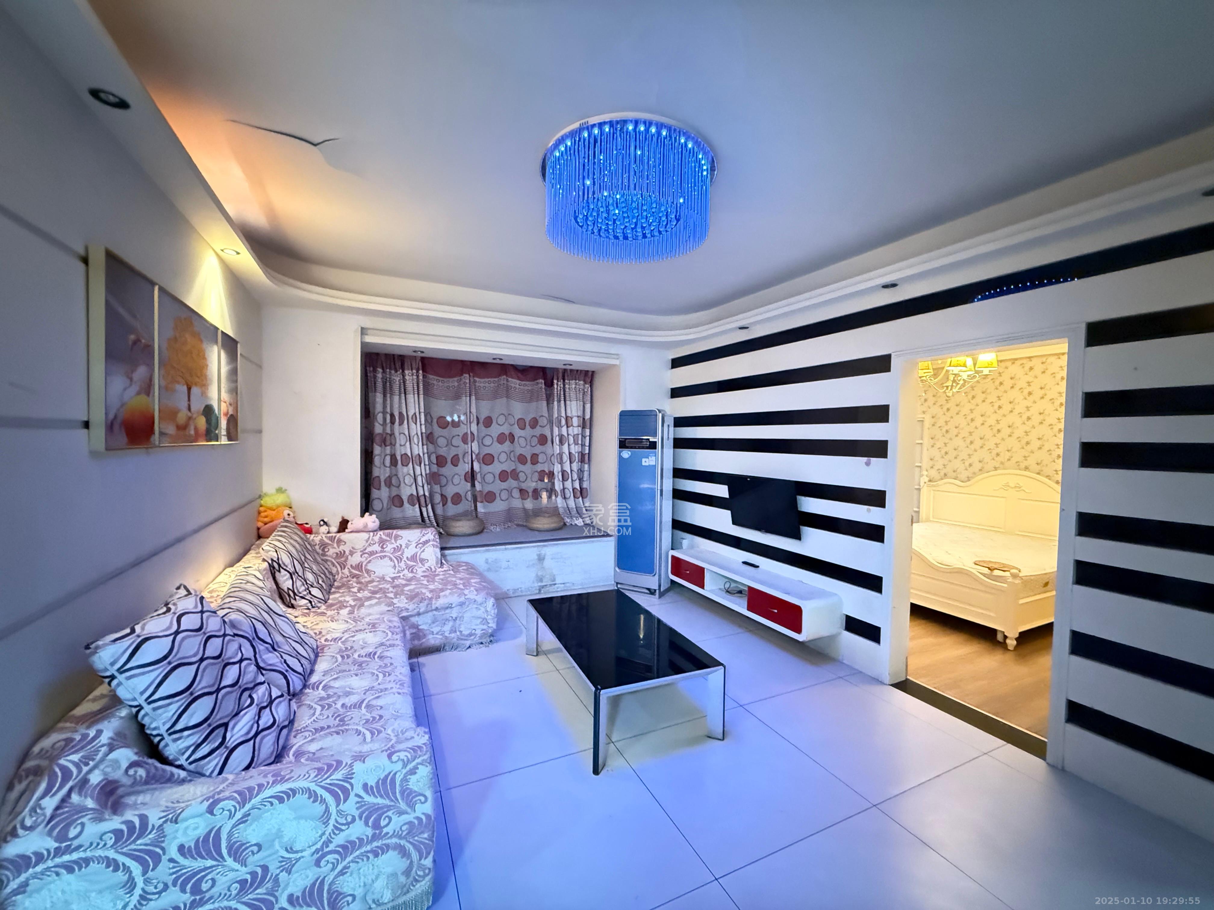 新城新世界一二三期  2室2厅1卫    2200.0元/月 新城新世界一二三期  2室2厅1卫    2200.0元/月室内图