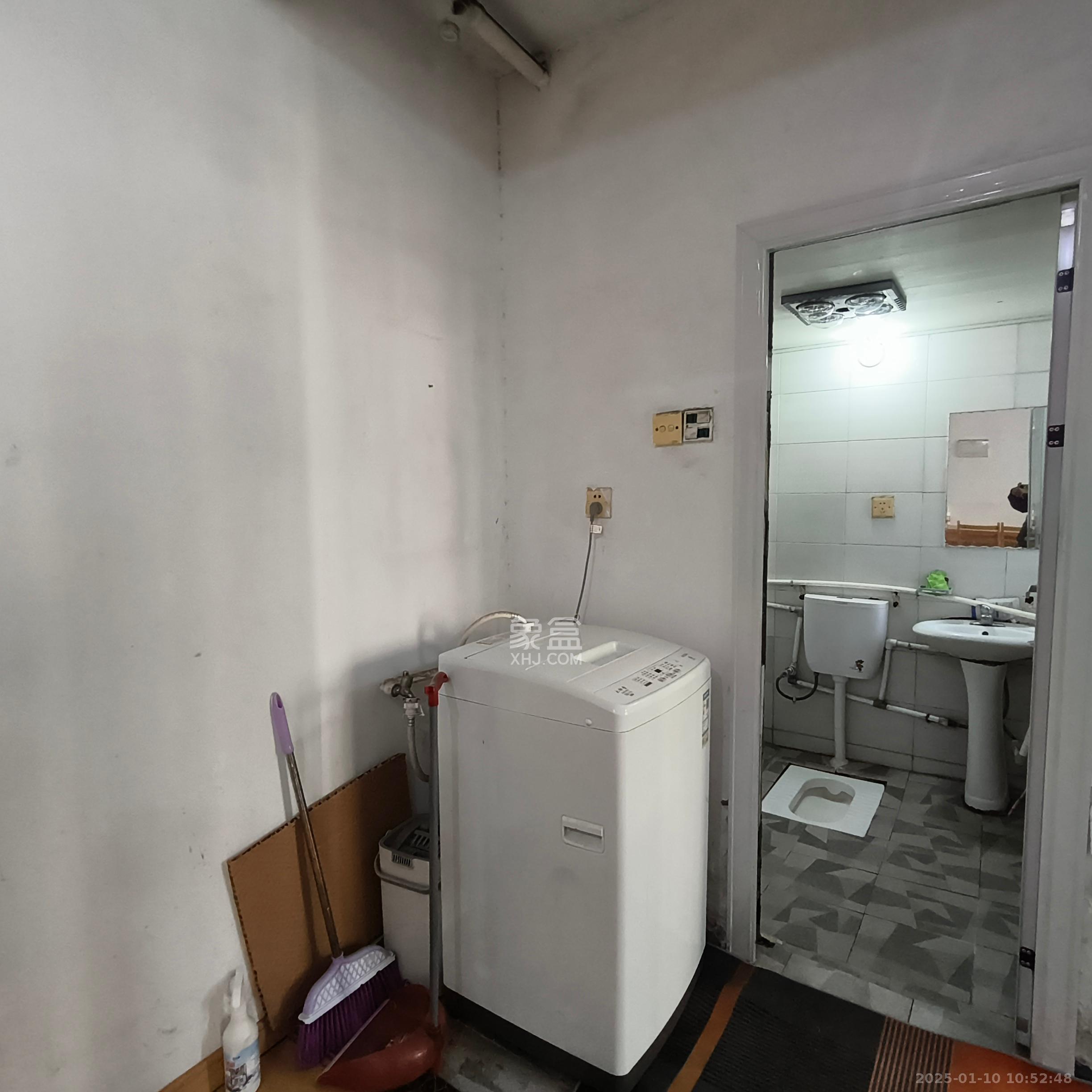 东岸锦城(东方人家)  3室2厅1卫   1700.00元/月室内图