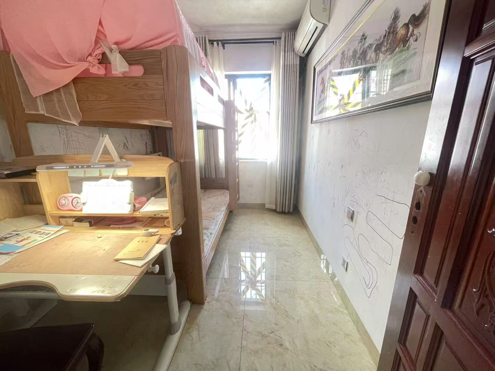 中景花园  3室2厅2卫    156.0万 中景花园  3室2厅2卫    156.0万客厅