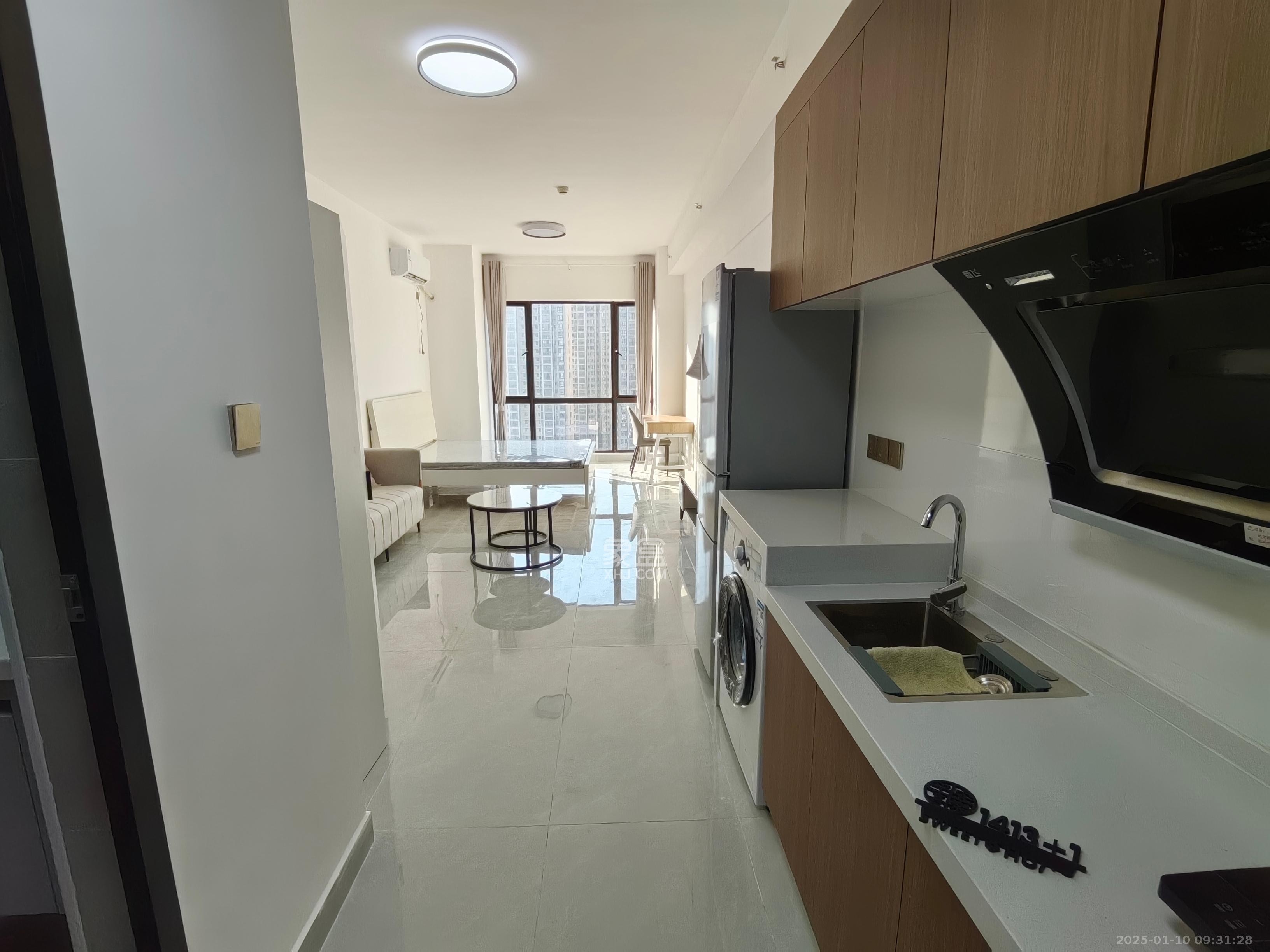 鄱阳汇金中心  1室0厅0卫    1700.0元/月 鄱阳汇金中心  1室0厅0卫    1700.0元/月室内图1