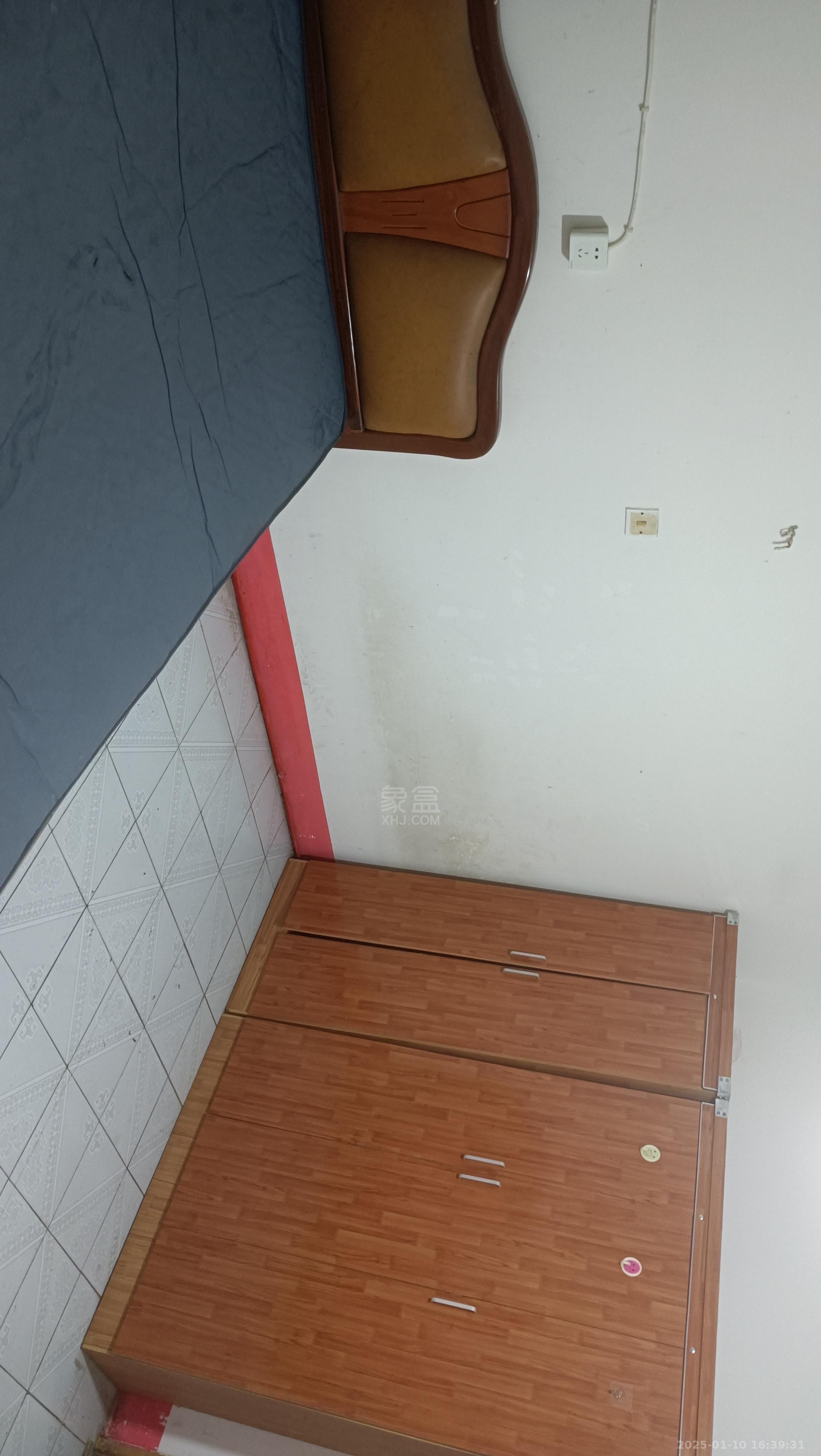 桥头社区  2室1厅1卫    800.0元/月 桥头社区  2室1厅1卫    800.0元/月