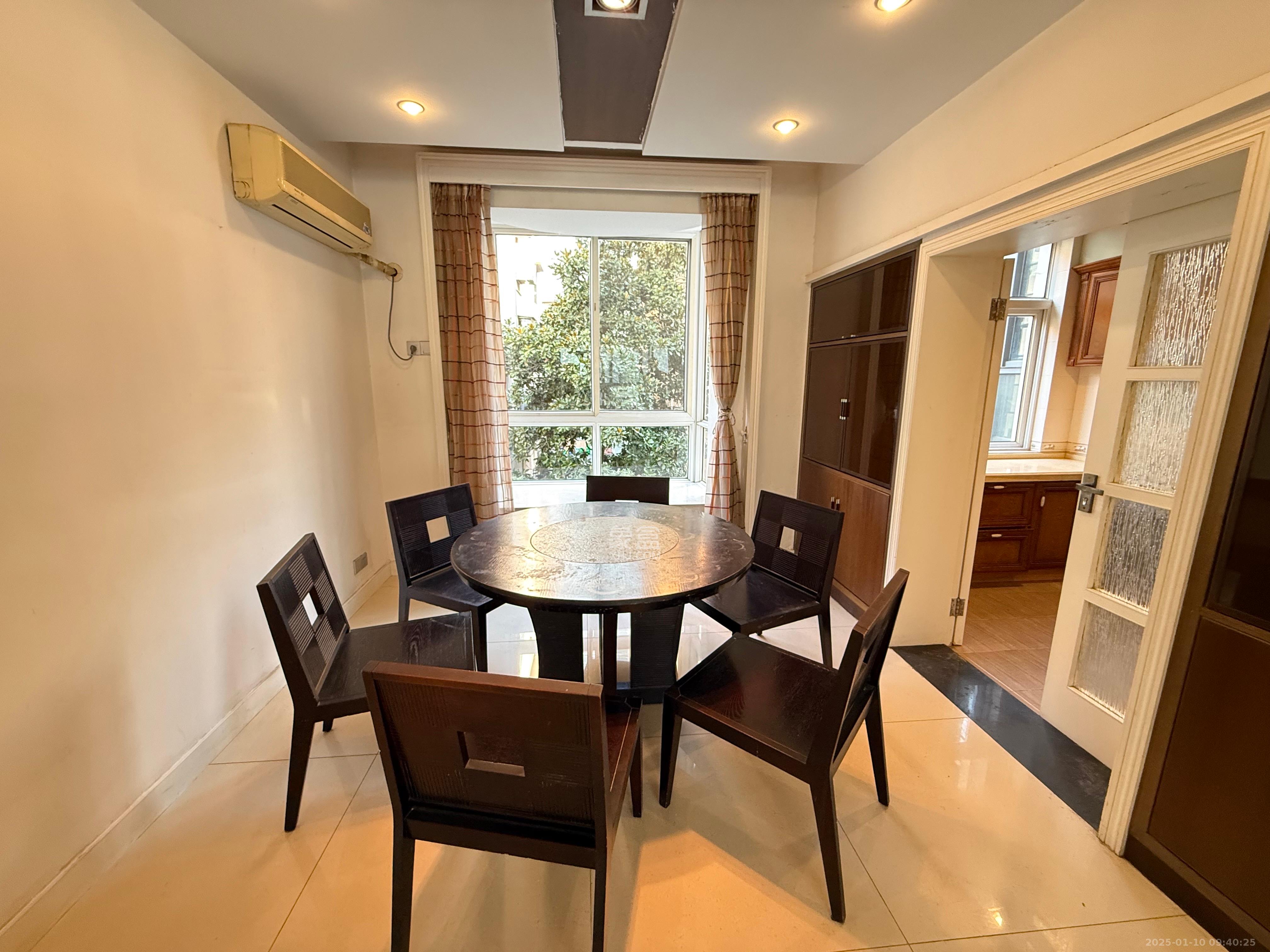 惠泽园 5室2厅2卫 6500.0元/月 惠泽园 5室2厅2卫 6500.0元/月室内图