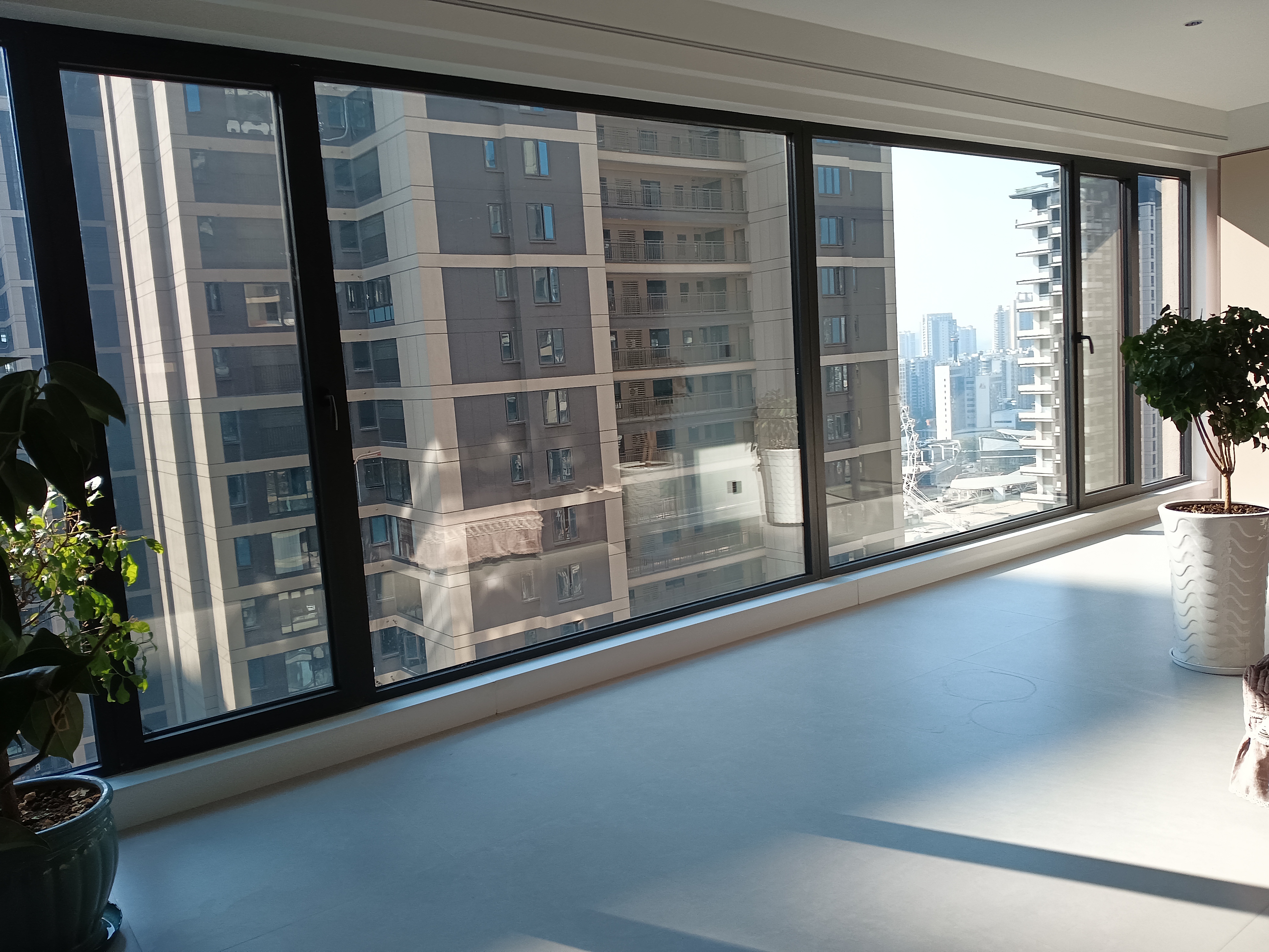 建发央著(悦发央著)  4室2厅3卫    168.0万 建发央著(悦发央著)  4室2厅3卫    168.0万阳台