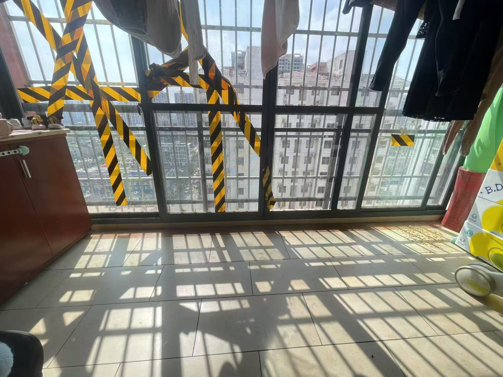 中景花园  3室2厅2卫    156.0万 中景花园  3室2厅2卫    156.0万客厅